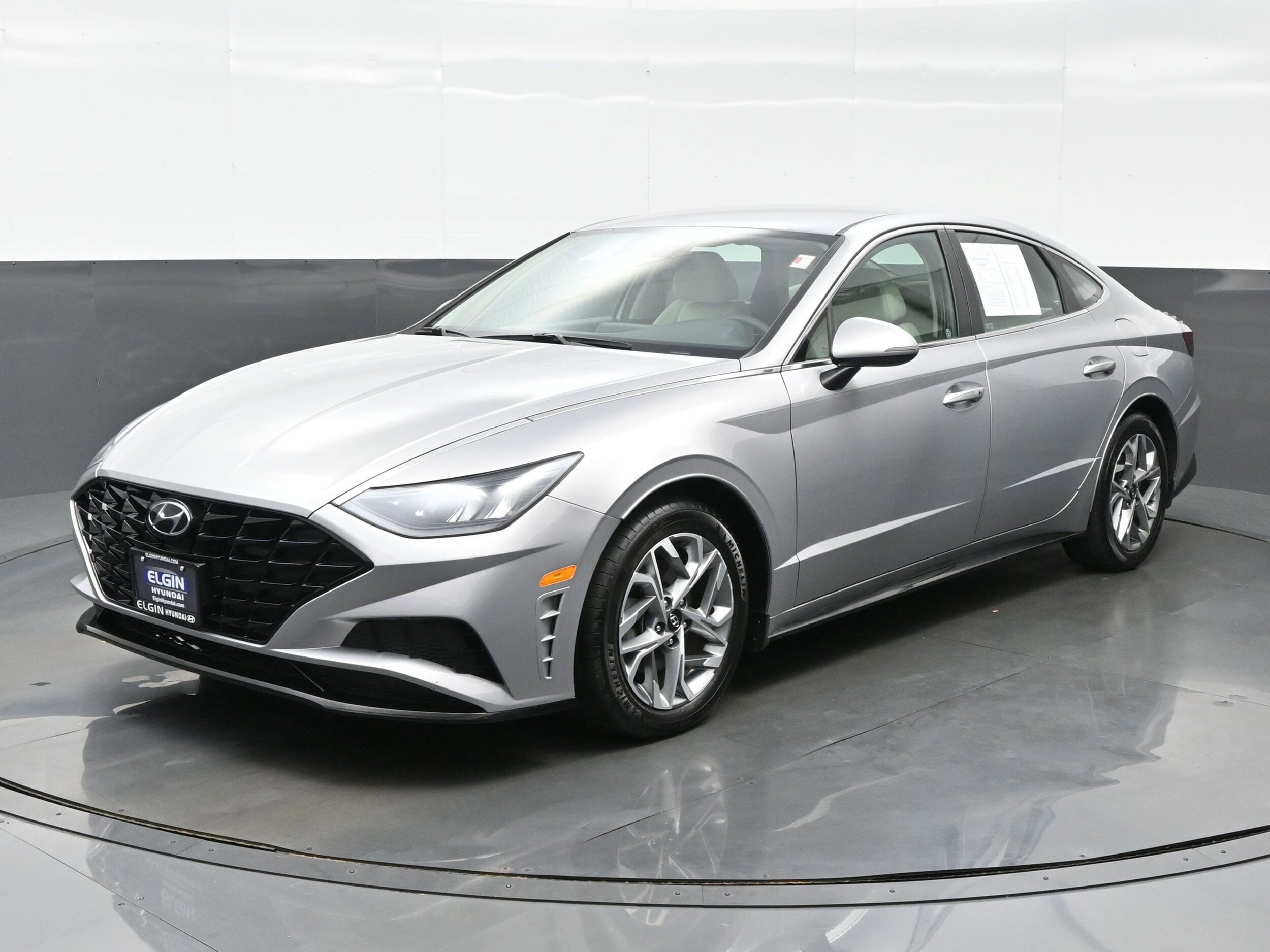 2023 Hyundai Sonata SEL photo 2