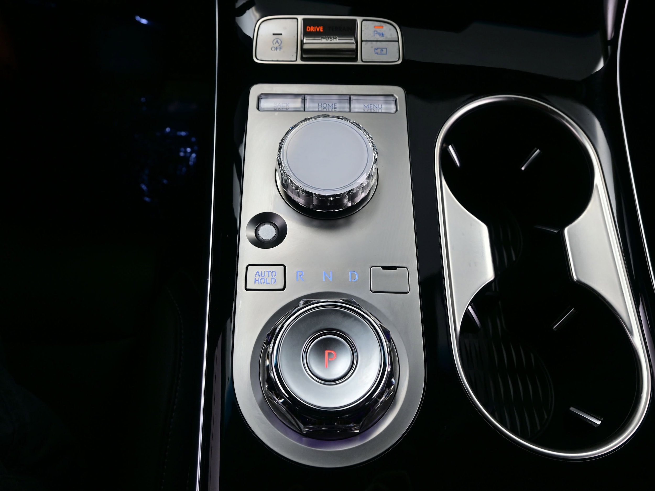 2026 GENESIS GV70 Standard - Photo 21