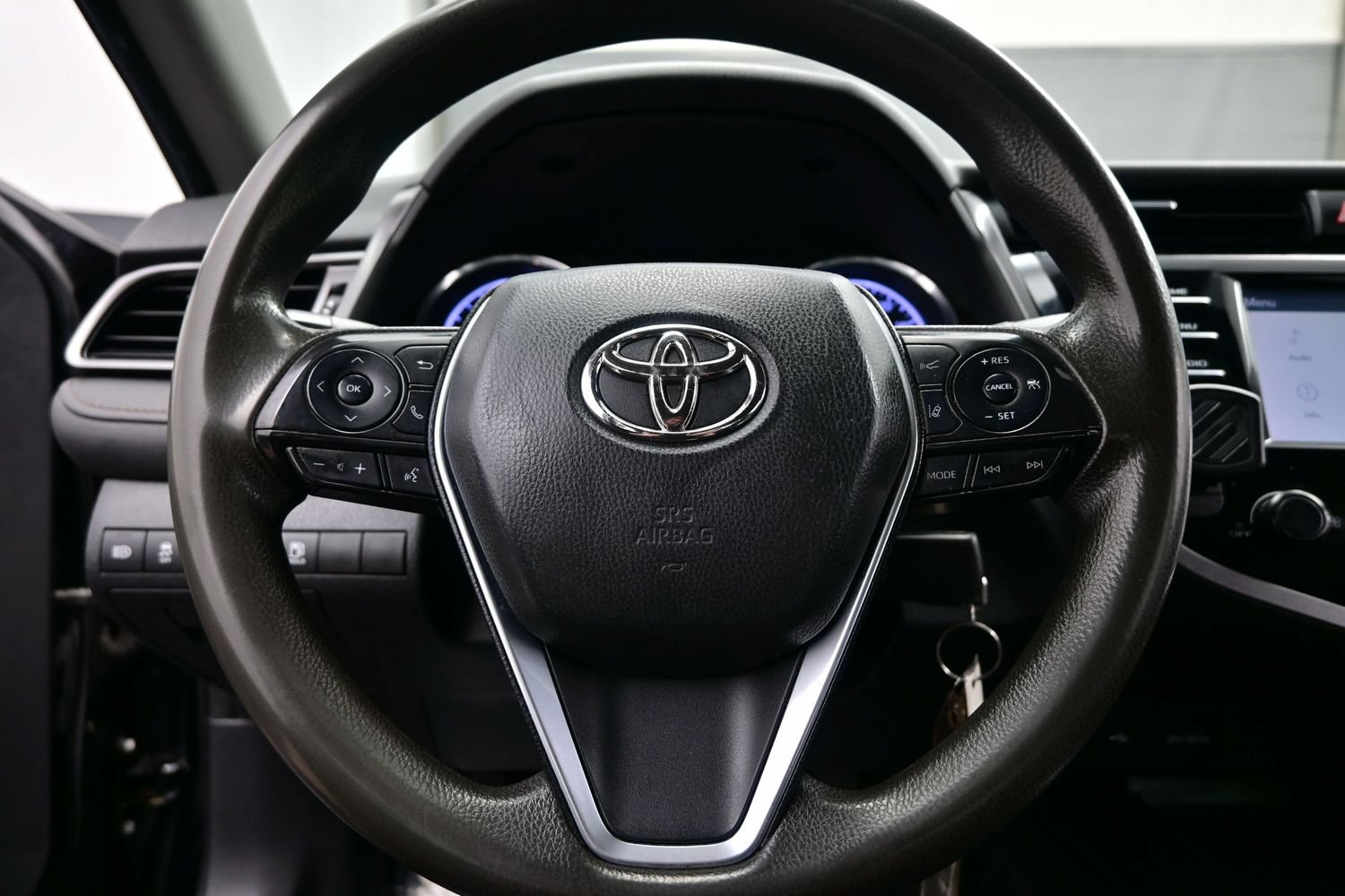 2020 Toyota Camry LE - Photo 22