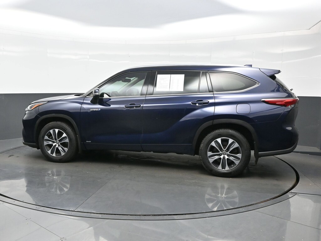 Used 2020 Toyota Highlander Hybrid XLE SUV