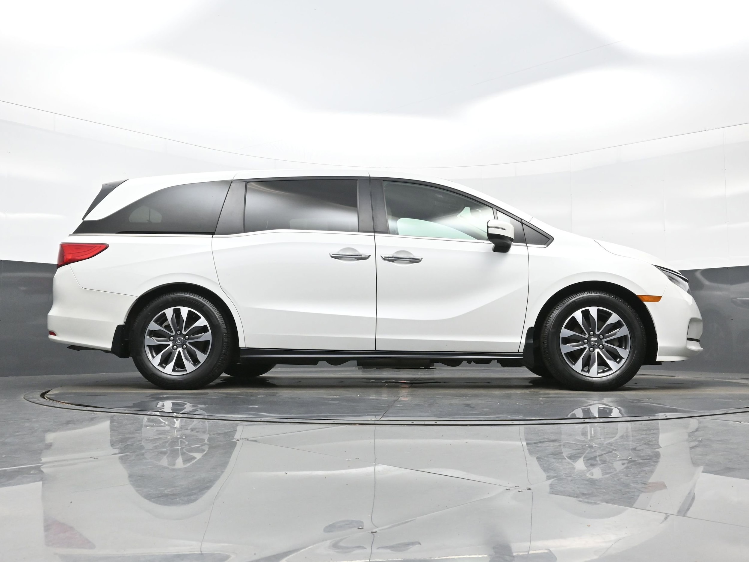 2022 Honda Odyssey EX-L - Photo 32