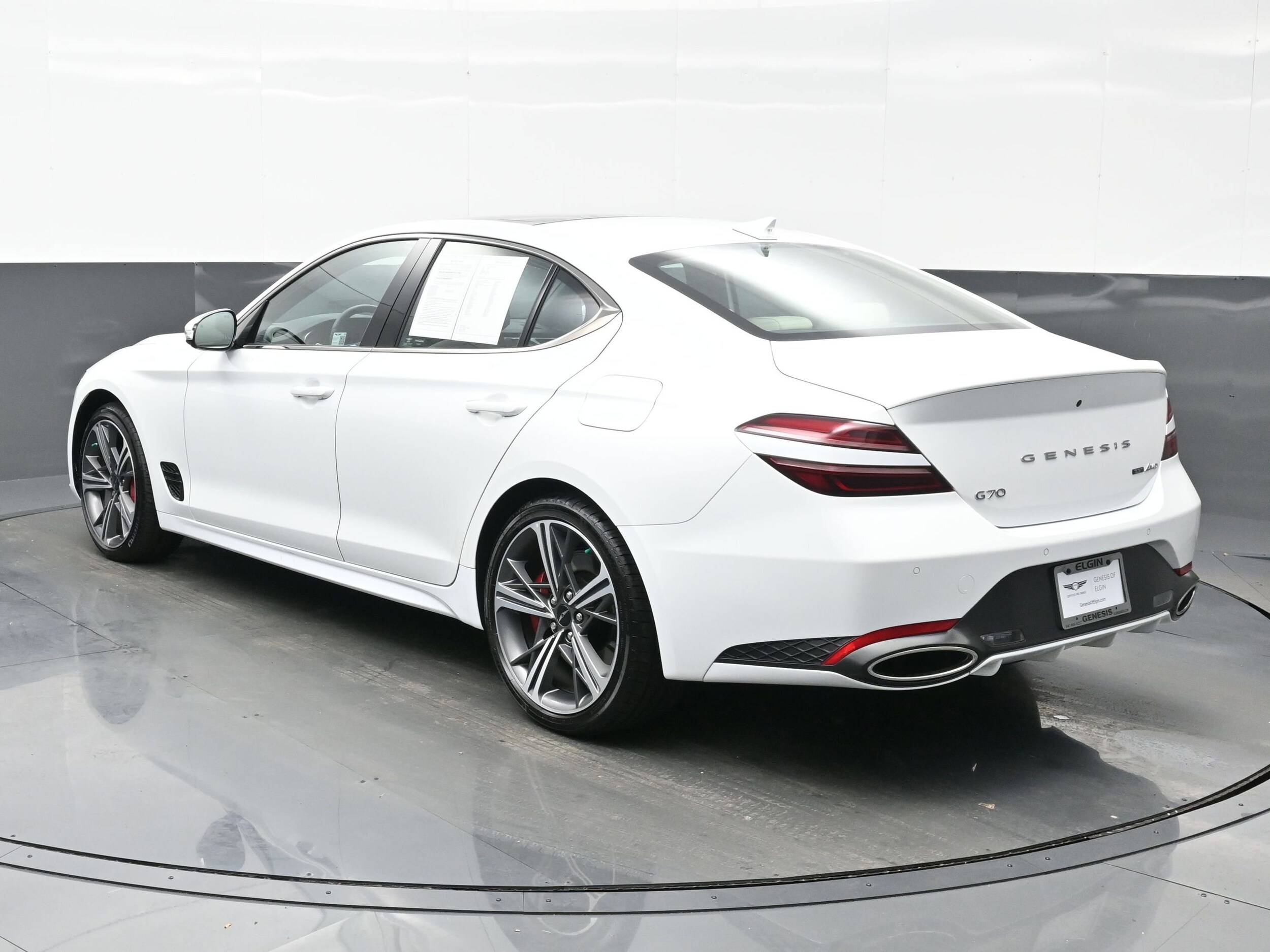 2025 Genesis G70 3.3T Sport Advanced photo 4