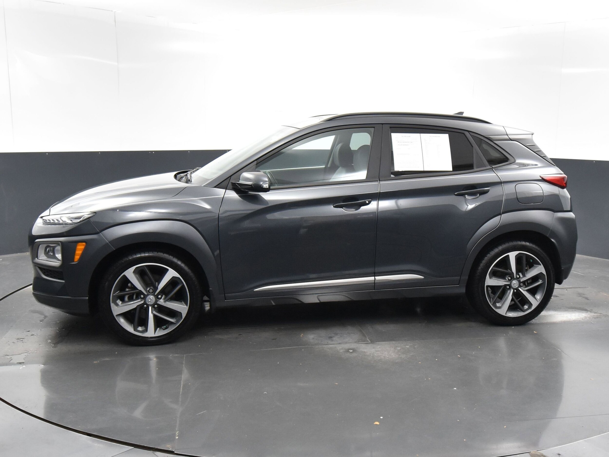 2021 Hyundai Kona Ultimate photo 2