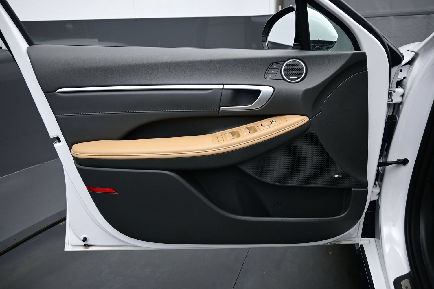 2026 Hyundai Sonata Hybrid Limited - Photo 9