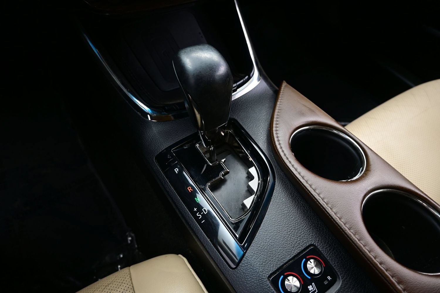 2014 Toyota Avalon Limited Hybrid - Photo 22