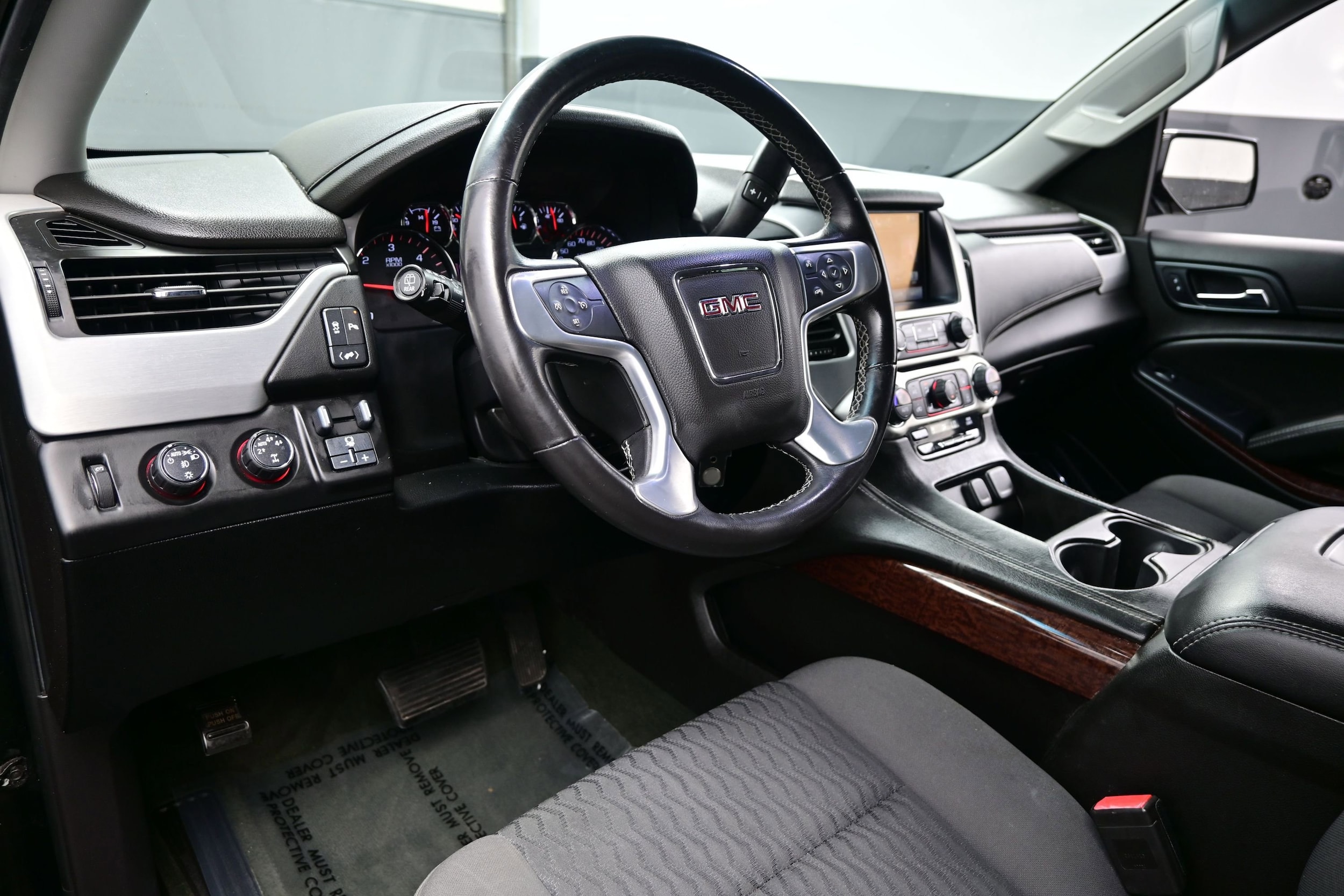 2015 GMC Yukon SLE - Photo 13