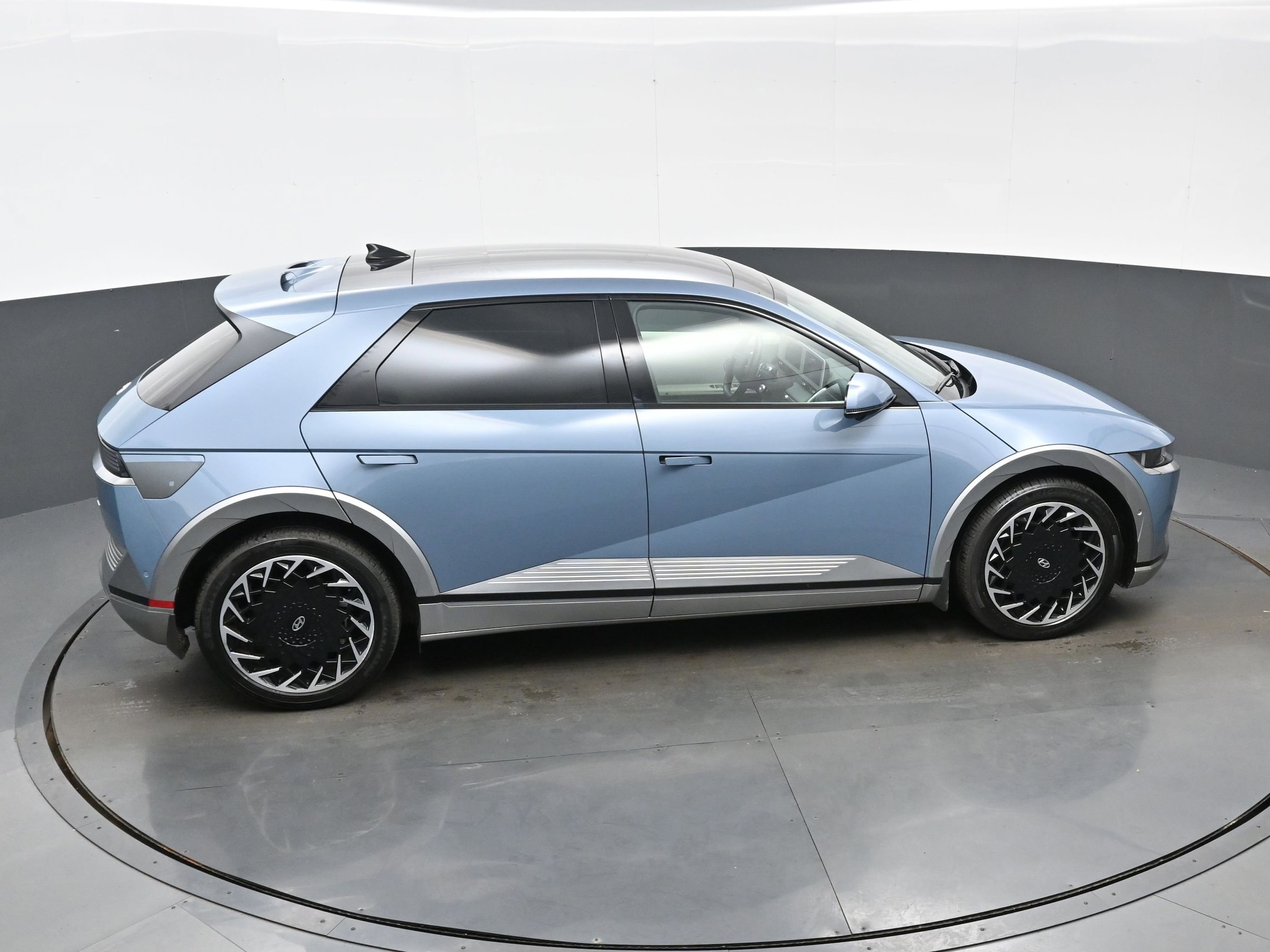 2024 Hyundai IONIQ 5 Limited - Photo 39