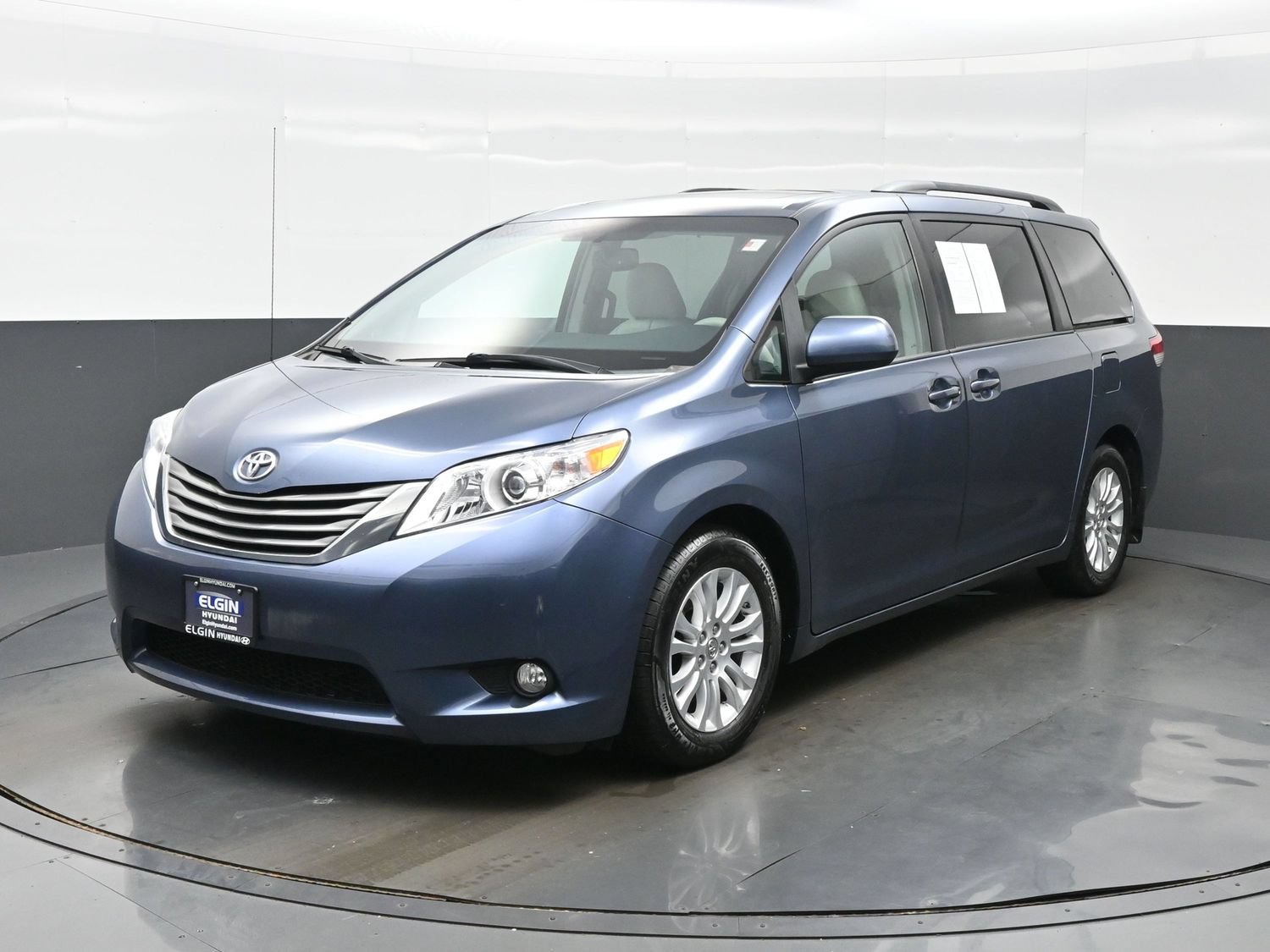 Used 2014 Toyota Sienna XLE with VIN 5TDYK3DC3ES514285 for sale in Bartlett, IL