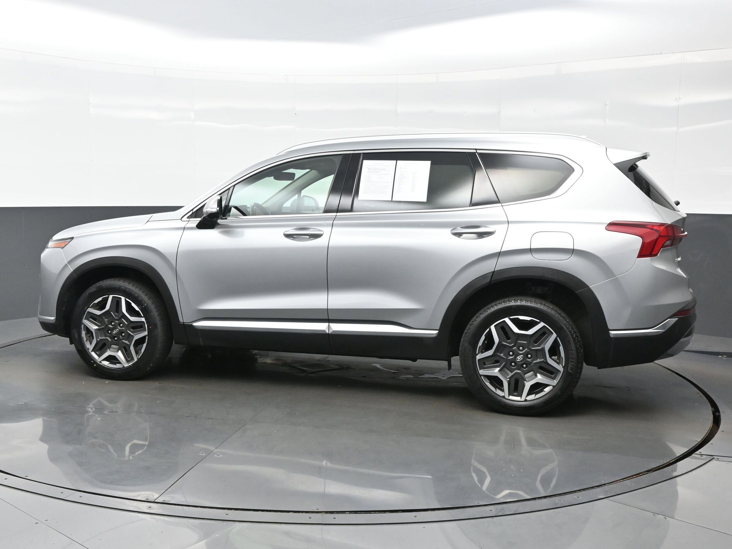 2023 Hyundai Santa Fe Limited photo 3