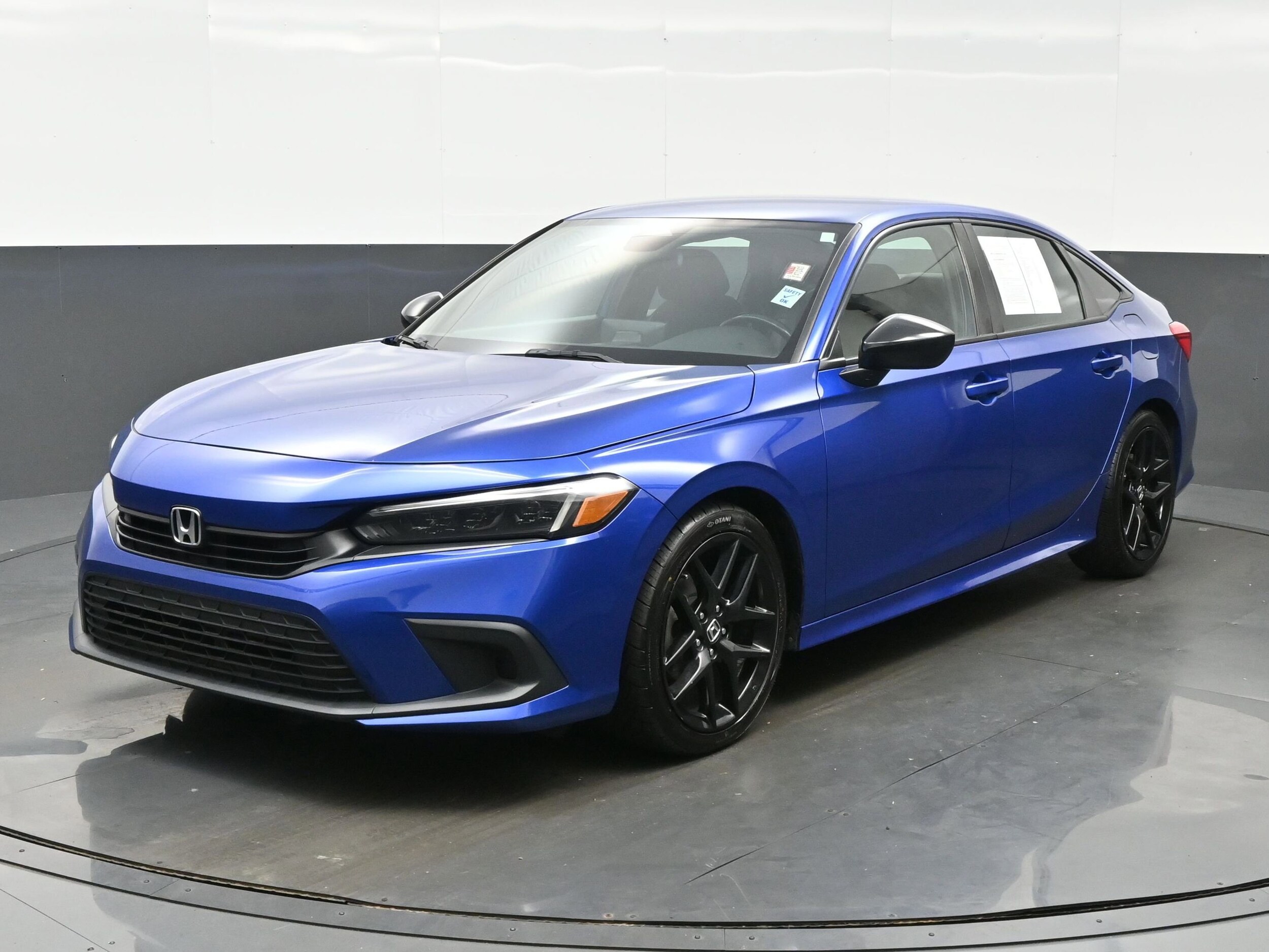 2022 Honda Civic Sport photo 2