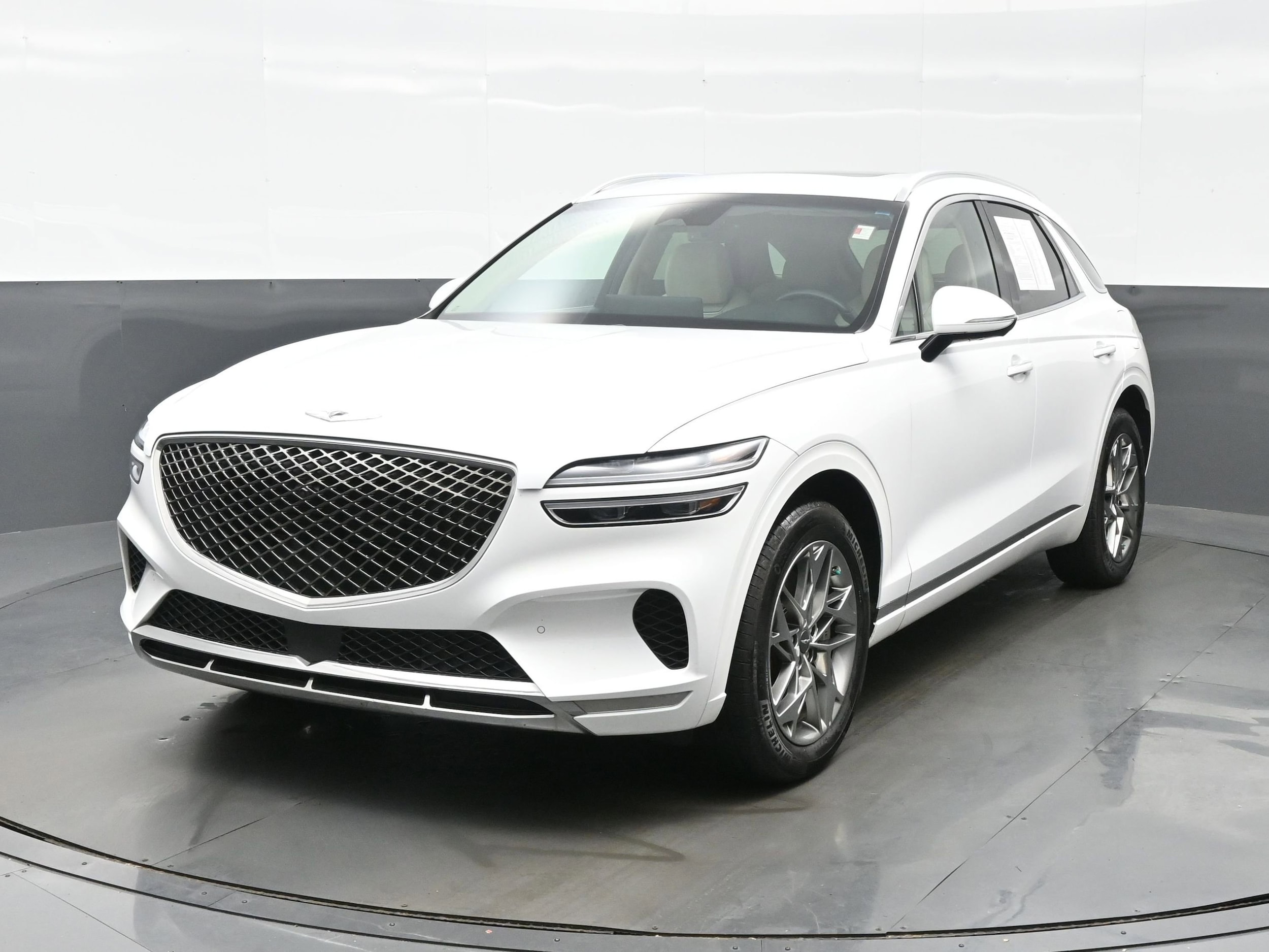 2024 GENESIS GV70 Standard's photo