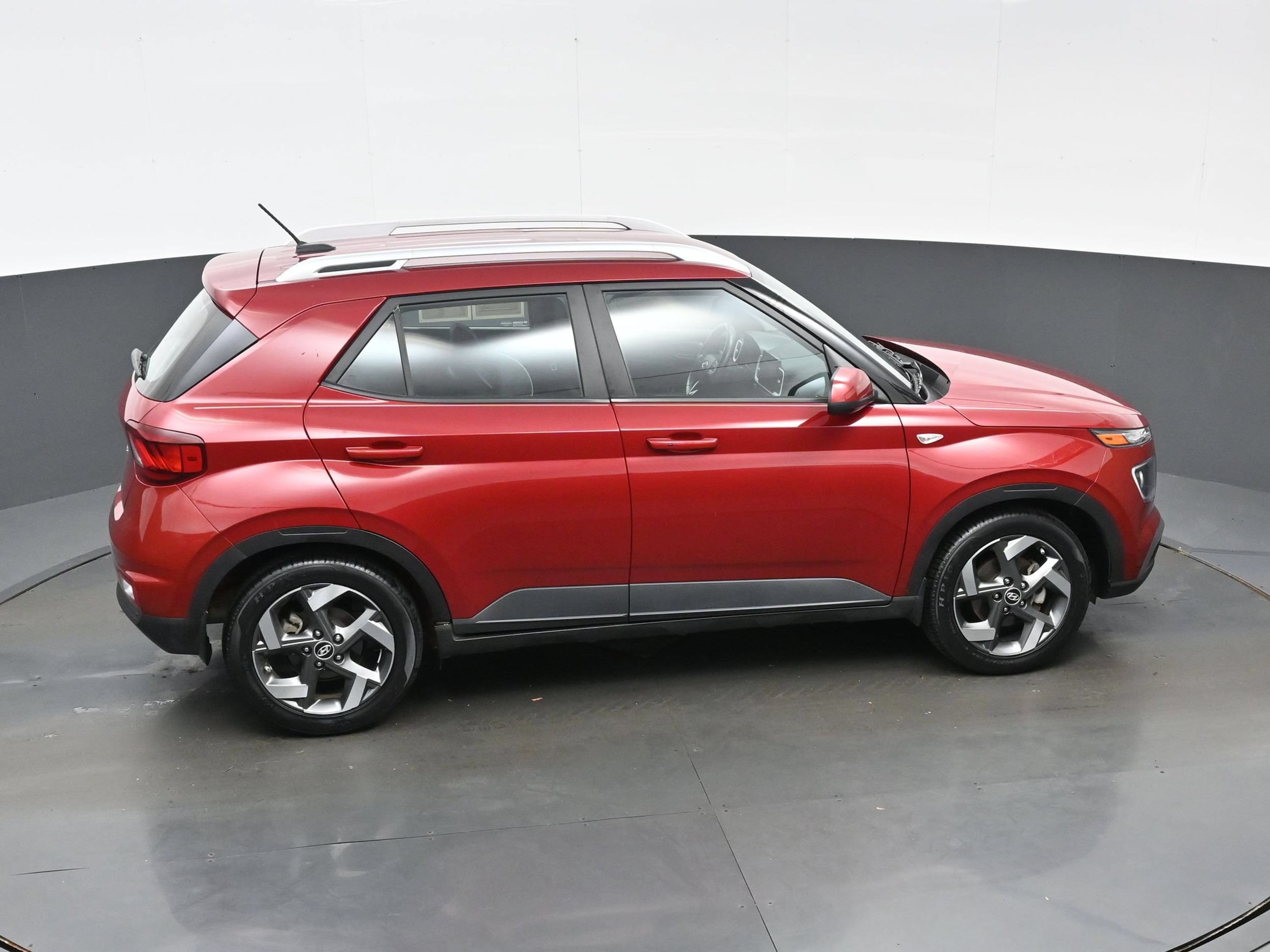 2024 Hyundai Venue Limited - Photo 38