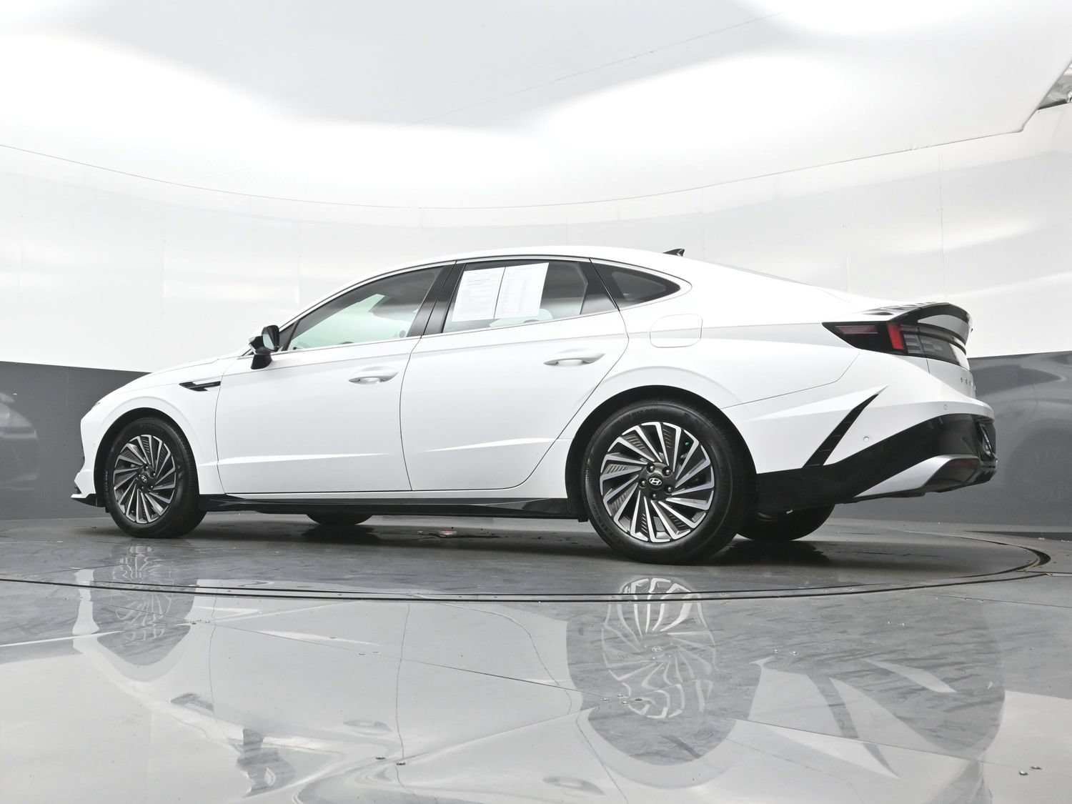 2026 Hyundai Sonata Hybrid Limited - Photo 30