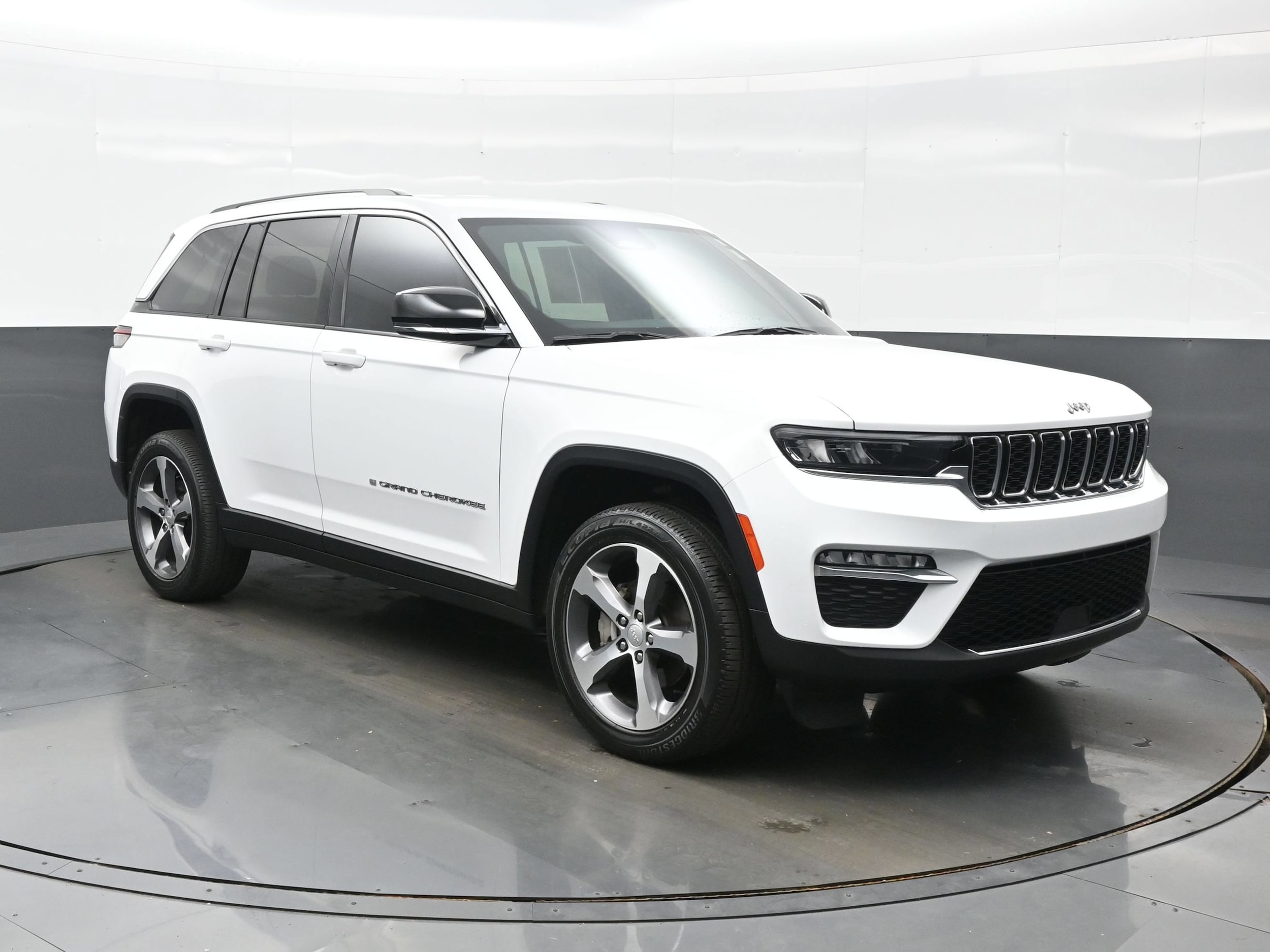 2023 Jeep Grand Cherokee Limited - Photo 8