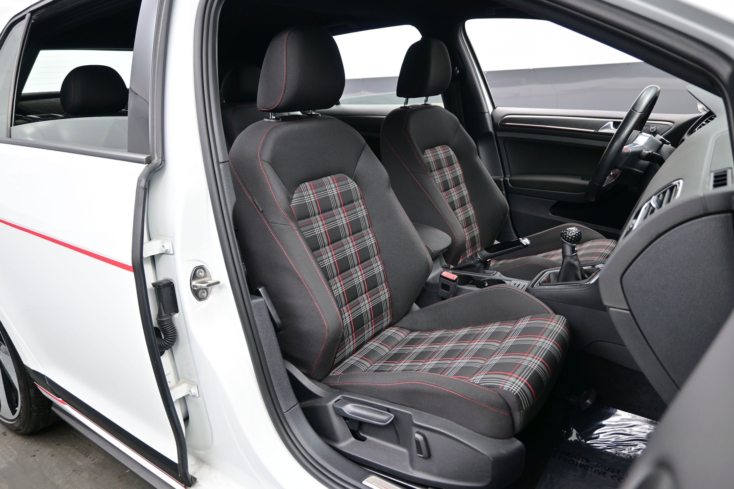 2018 Volkswagen Golf GTI SE - Photo 13