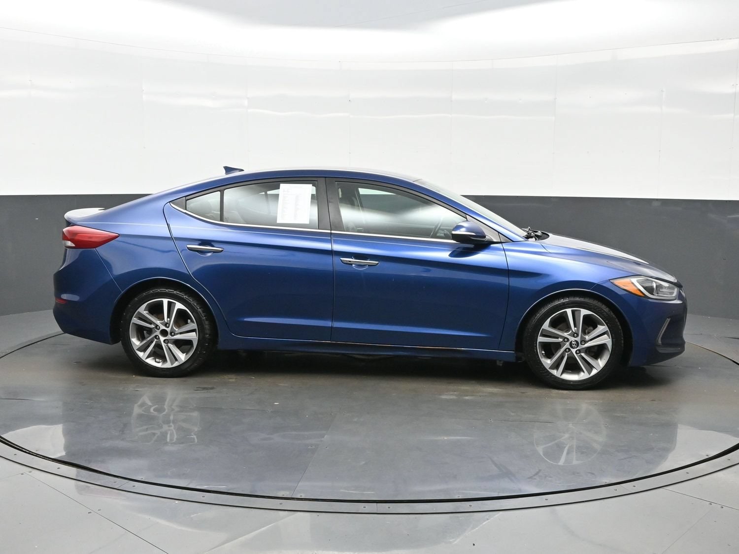 2017 Hyundai Elantra Limited - Photo 7