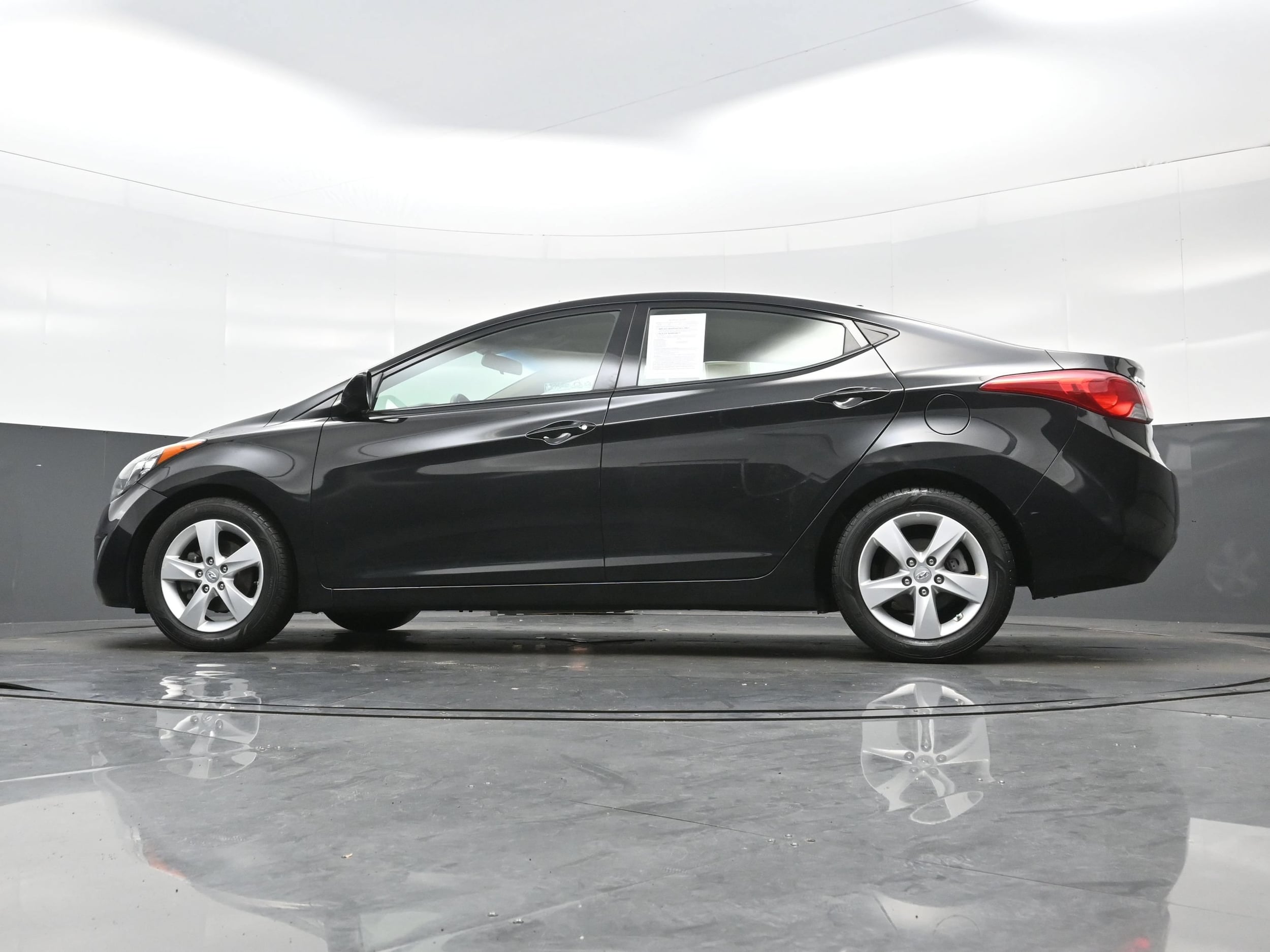 2013 Hyundai Elantra GLS - Photo 24