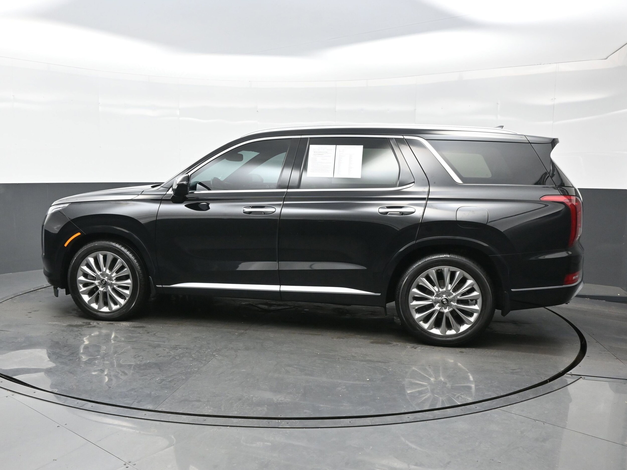 2020 Hyundai Palisade Limited photo 3