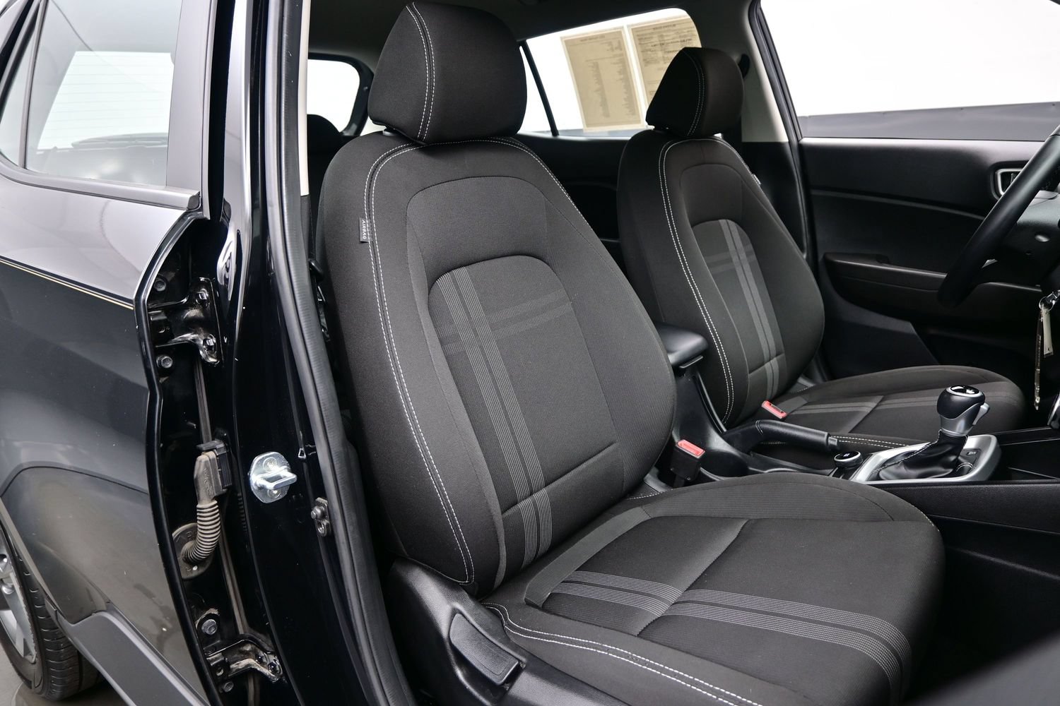 2021 Hyundai Venue SEL - Photo 13