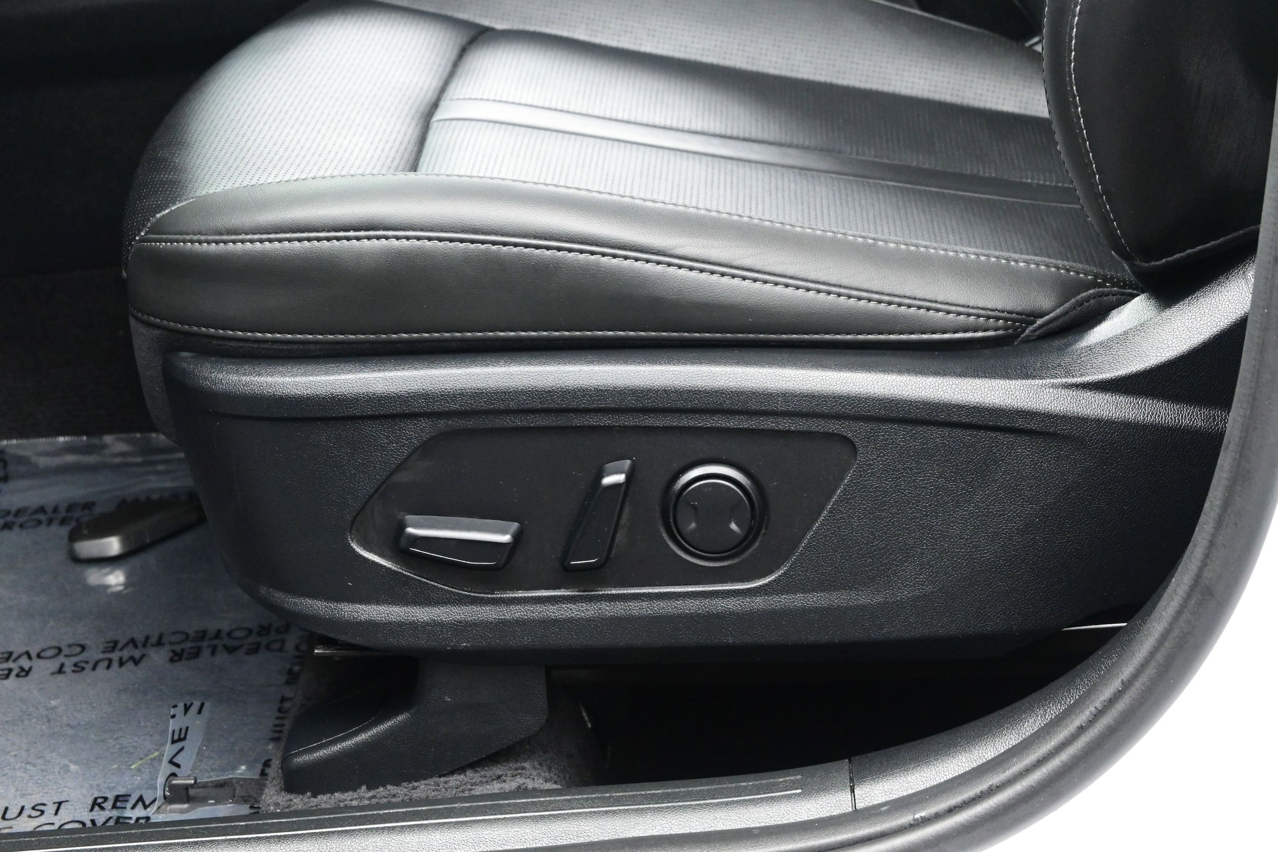 2024 Kia Sorento S - Photo 11