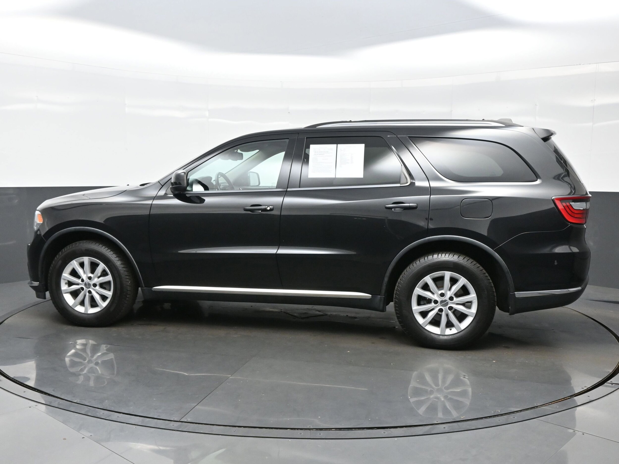 2014 Dodge Durango SXT photo 2