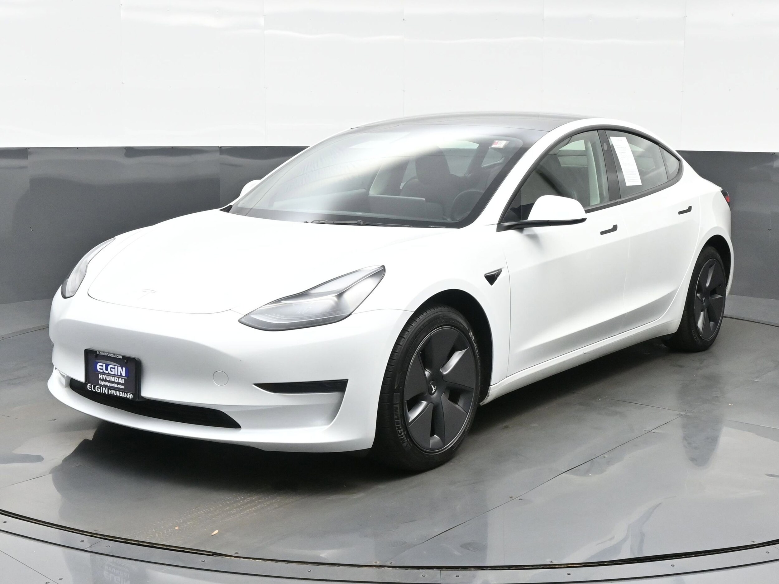 2023 Tesla Model 3 photo 2