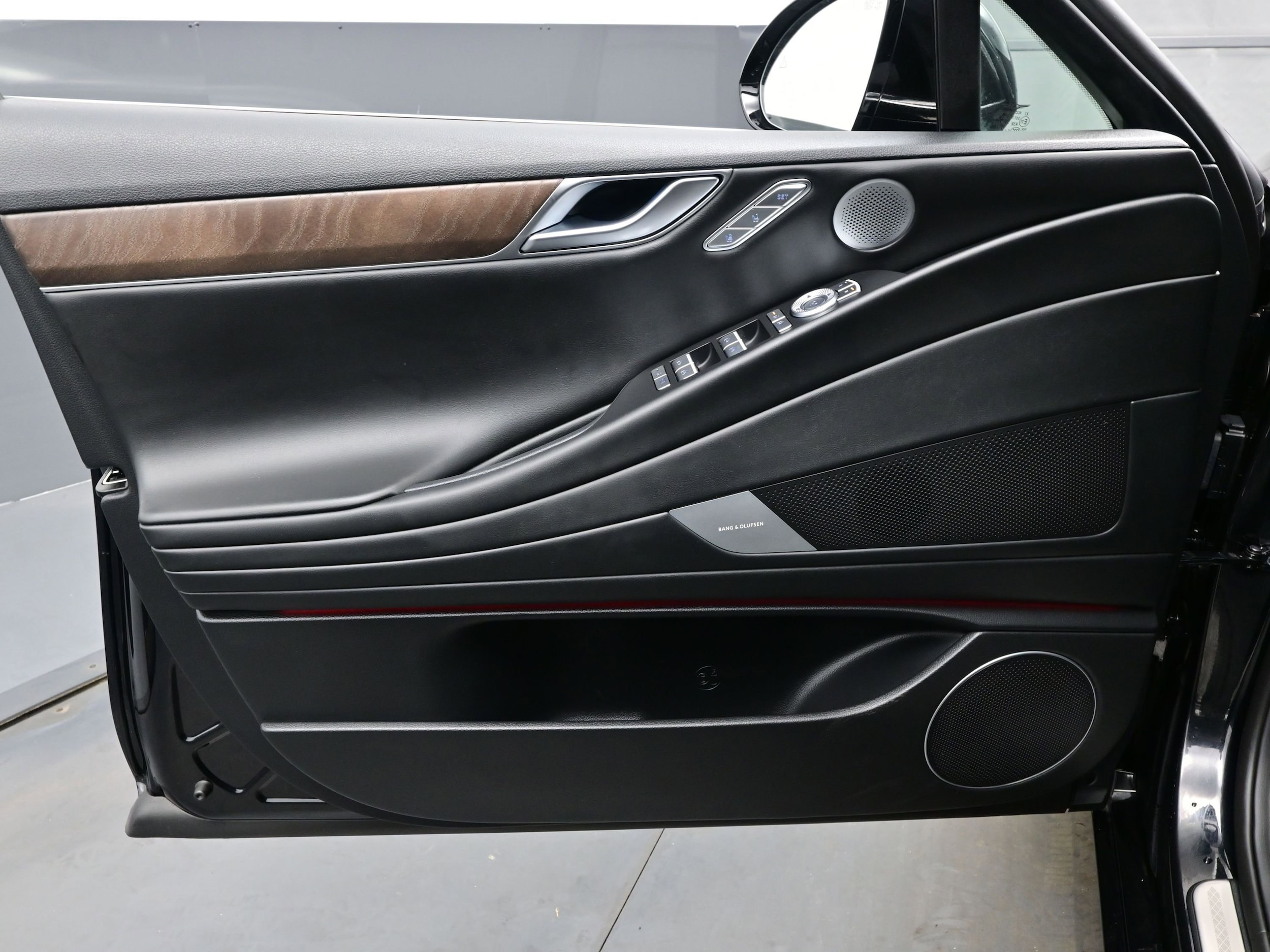 2026 GENESIS G80 Advanced - Photo 9