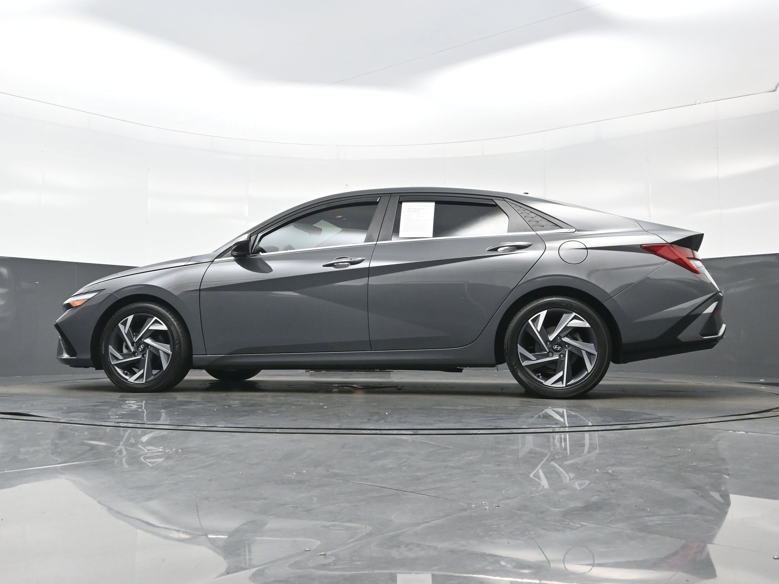 2024 Hyundai Elantra SEL - Photo 27