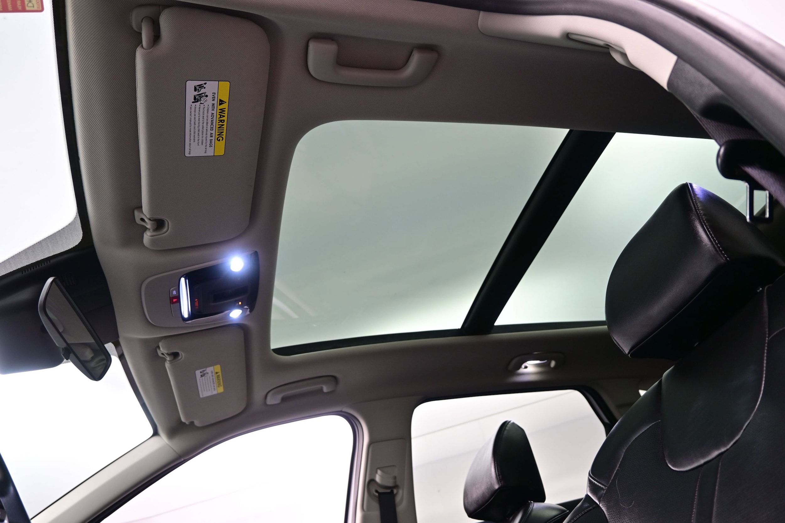 2024 Kia Sorento S - Photo 19