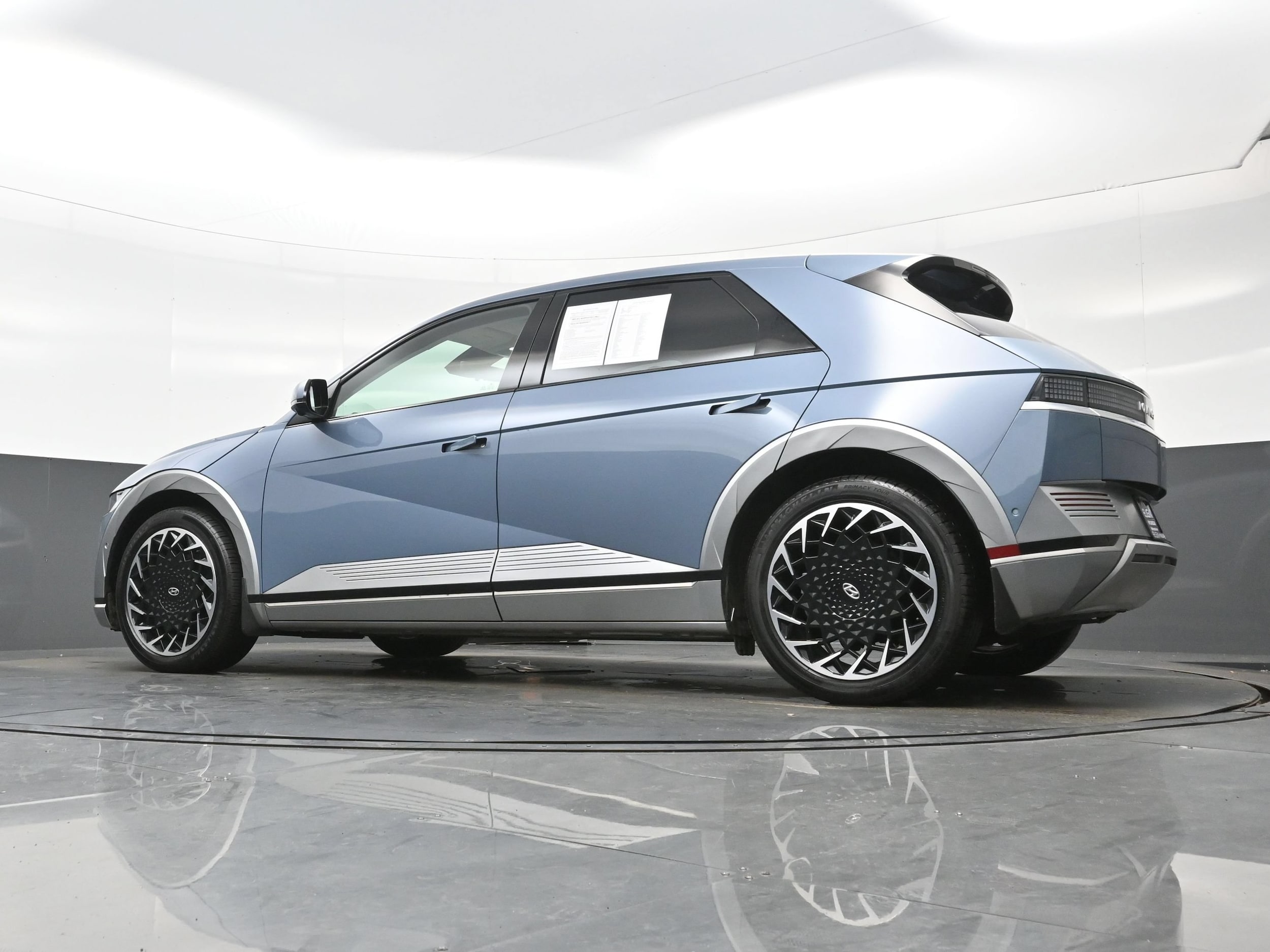 2024 Hyundai IONIQ 5 Limited - Photo 29