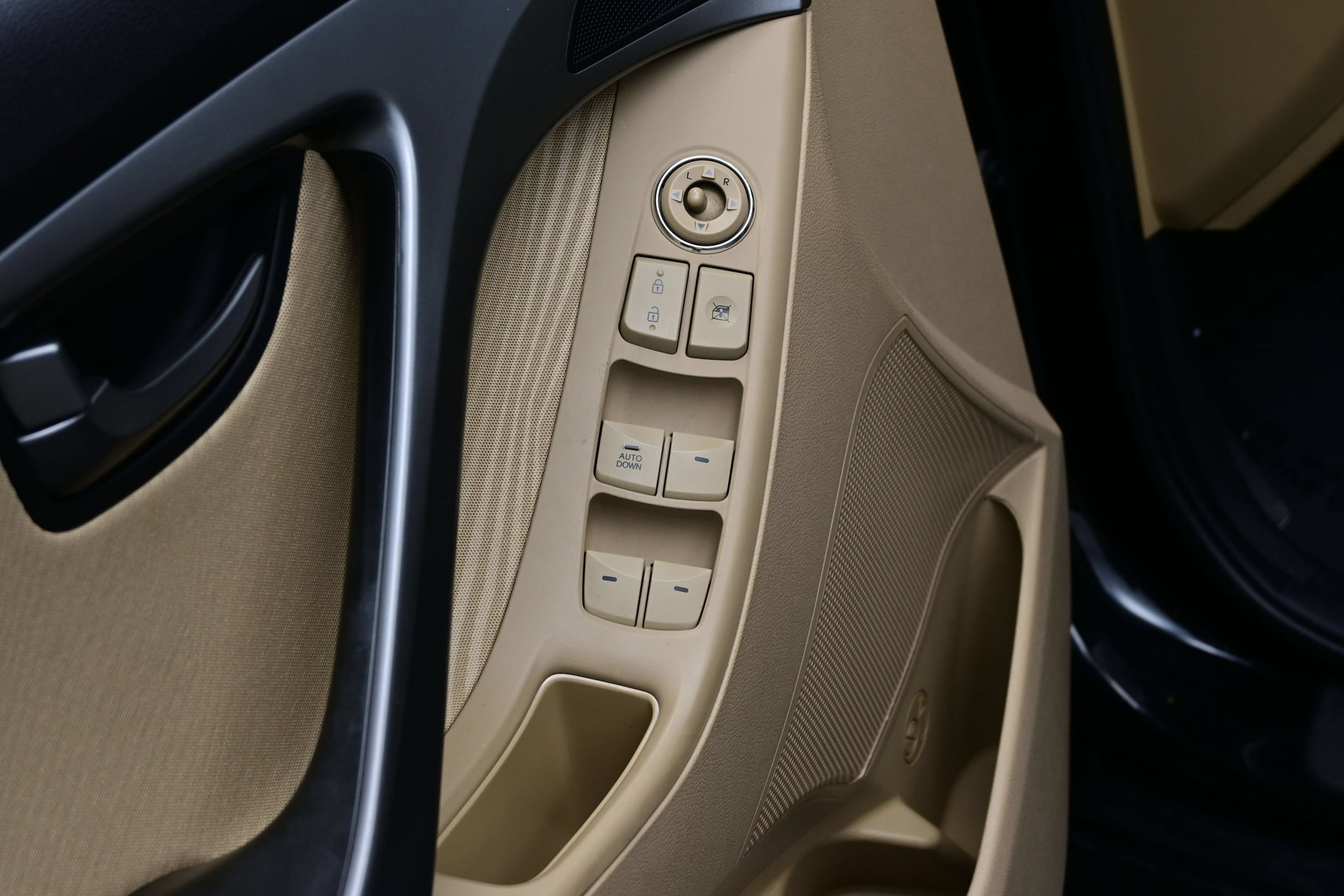 2013 Hyundai Elantra GLS - Photo 10
