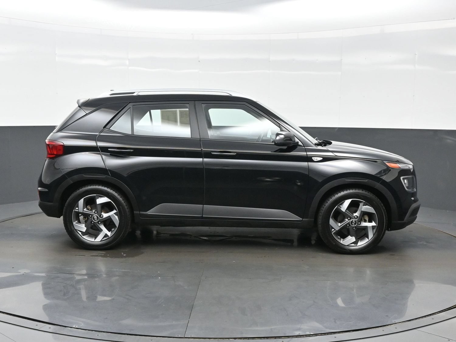 2021 Hyundai Venue SEL - Photo 7
