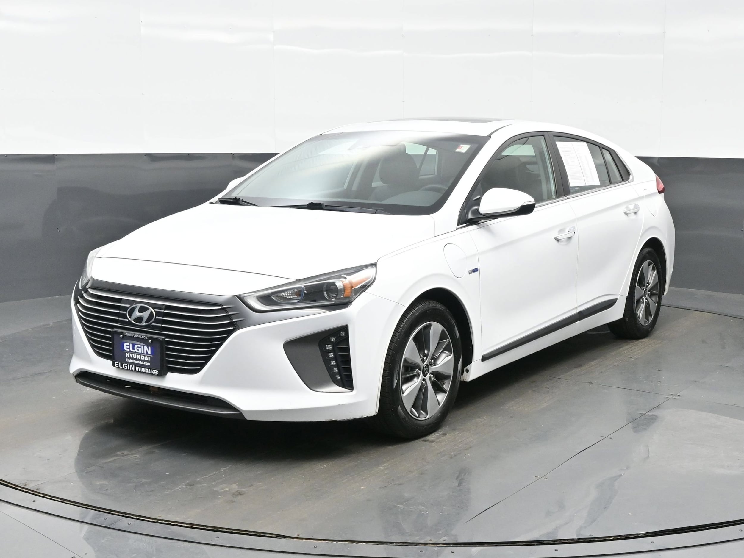 2018 Hyundai IONIQ Limited's photo