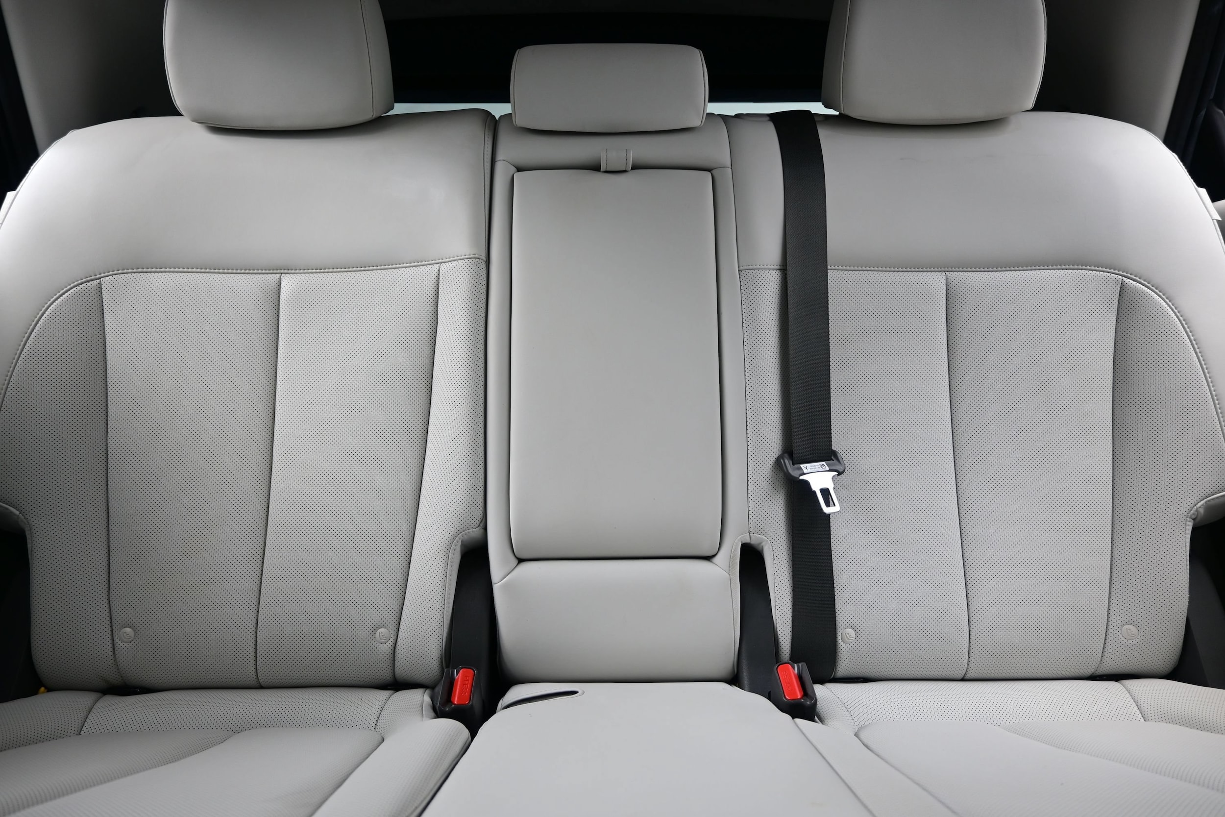 2024 Hyundai IONIQ 5 Limited - Photo 16
