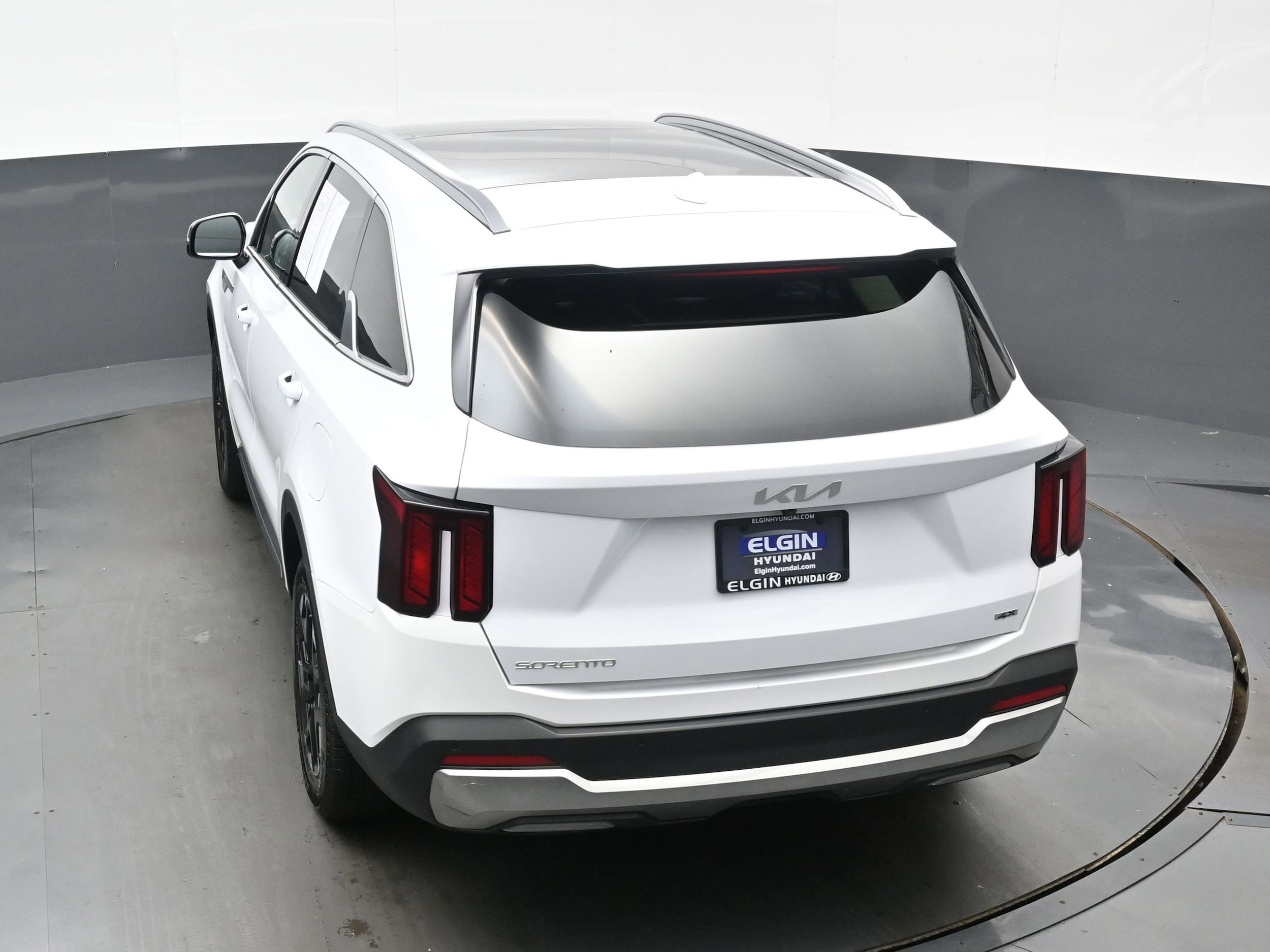 2024 Kia Sorento S - Photo 40