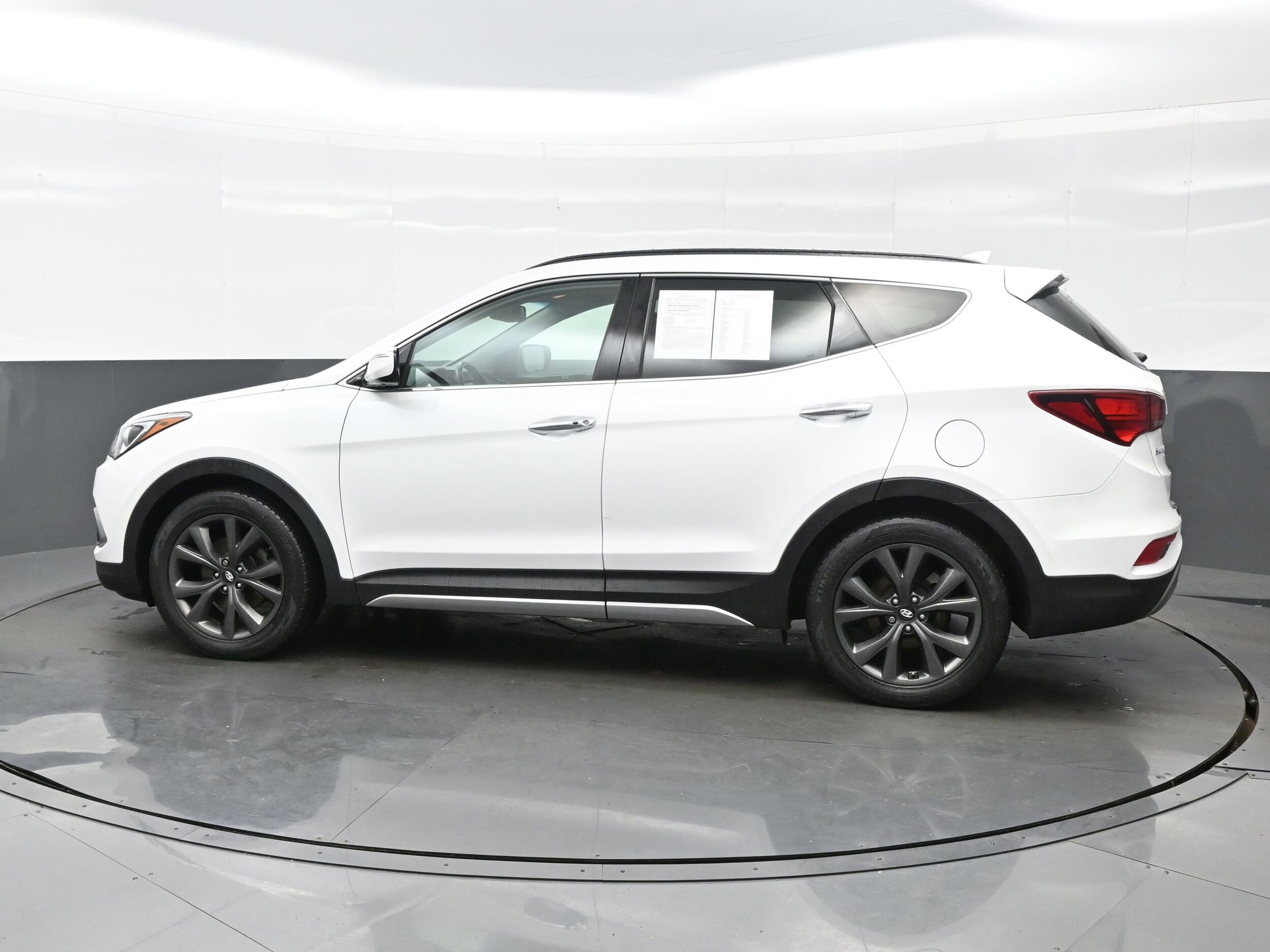 2017 Hyundai Santa Fe Sport 2.0T Ultimate photo 3
