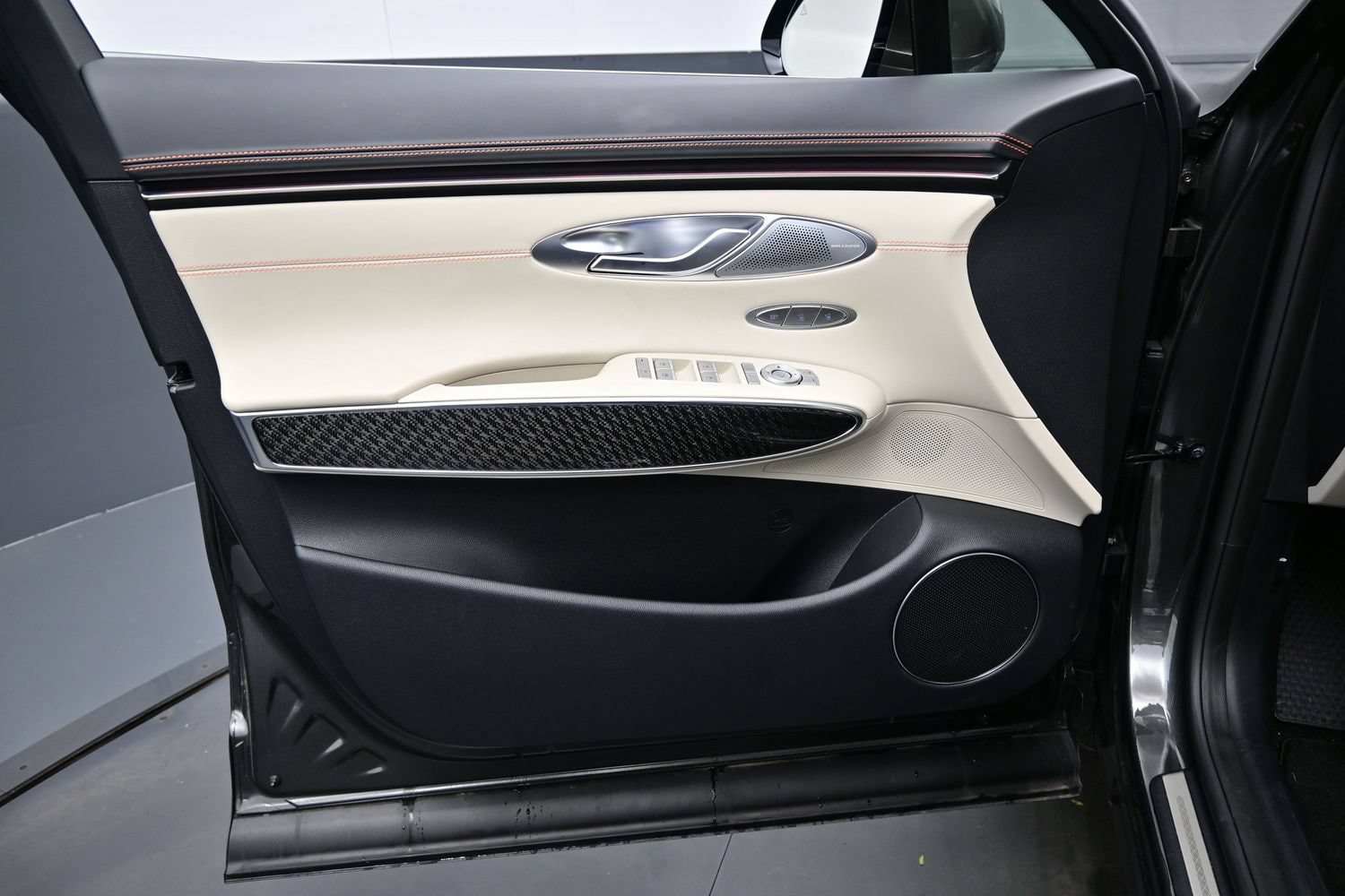 2026 GENESIS GV70 Sport Prestige - Photo 9