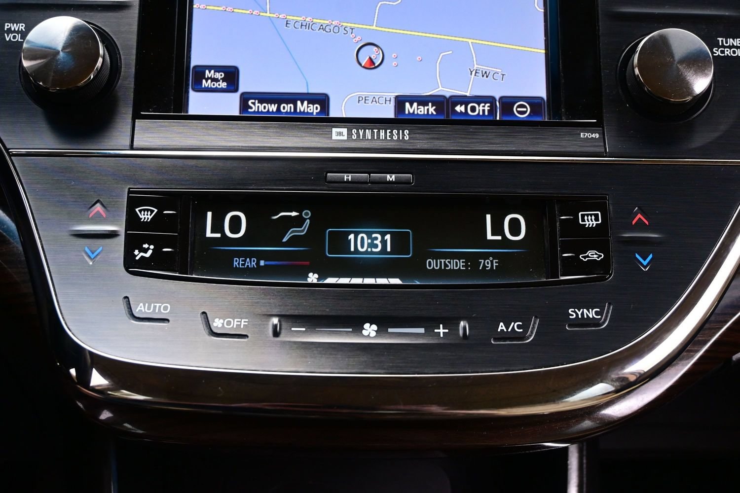 2014 Toyota Avalon Limited Hybrid - Photo 21