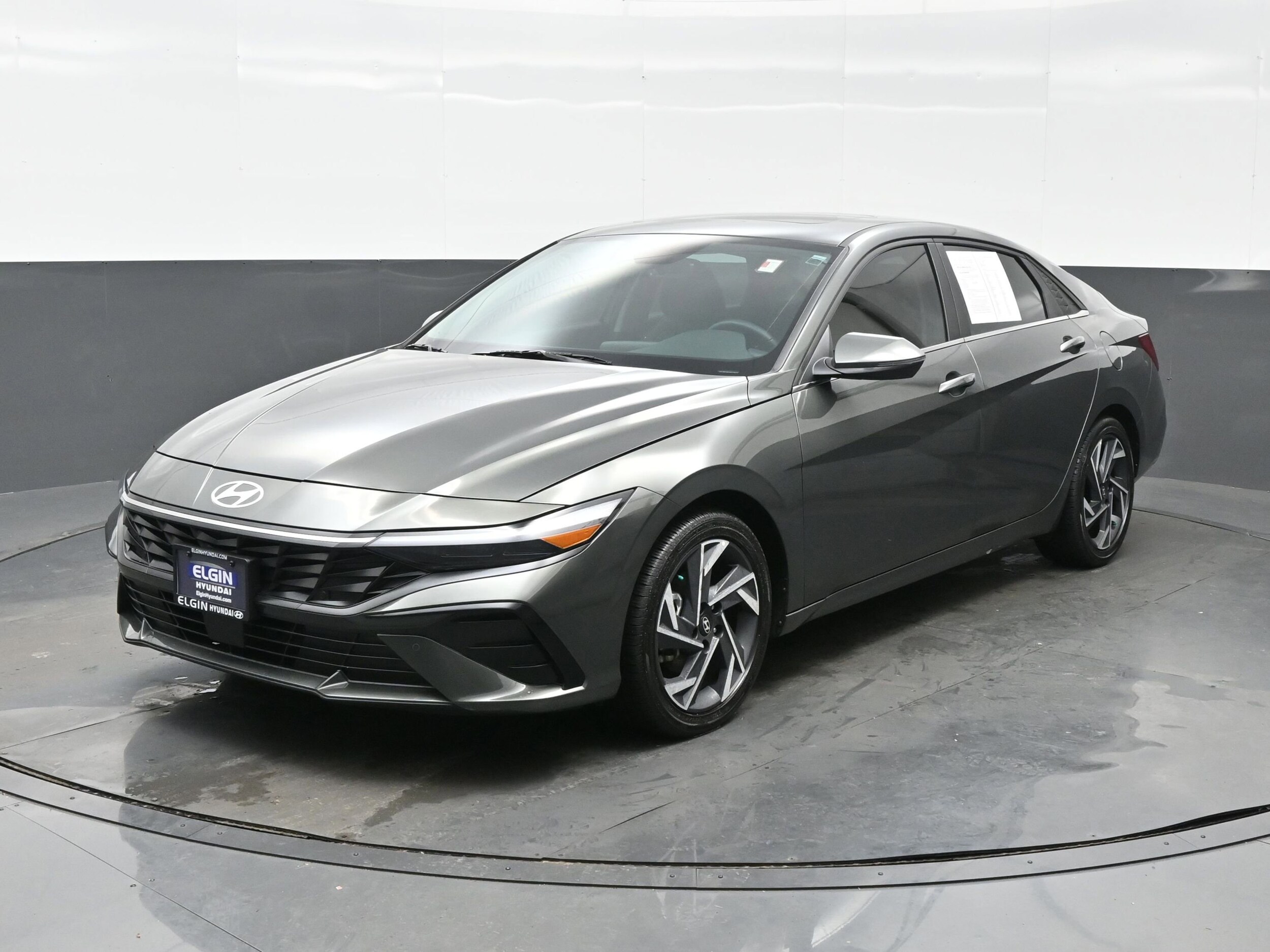 2024 Hyundai Elantra Hybrid Limited photo 2