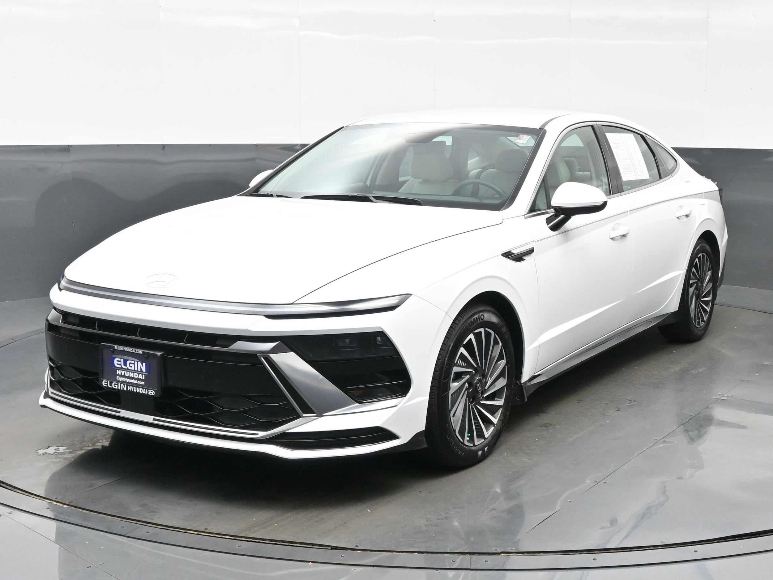 2025 Hyundai Sonata Hybrid Sedan 