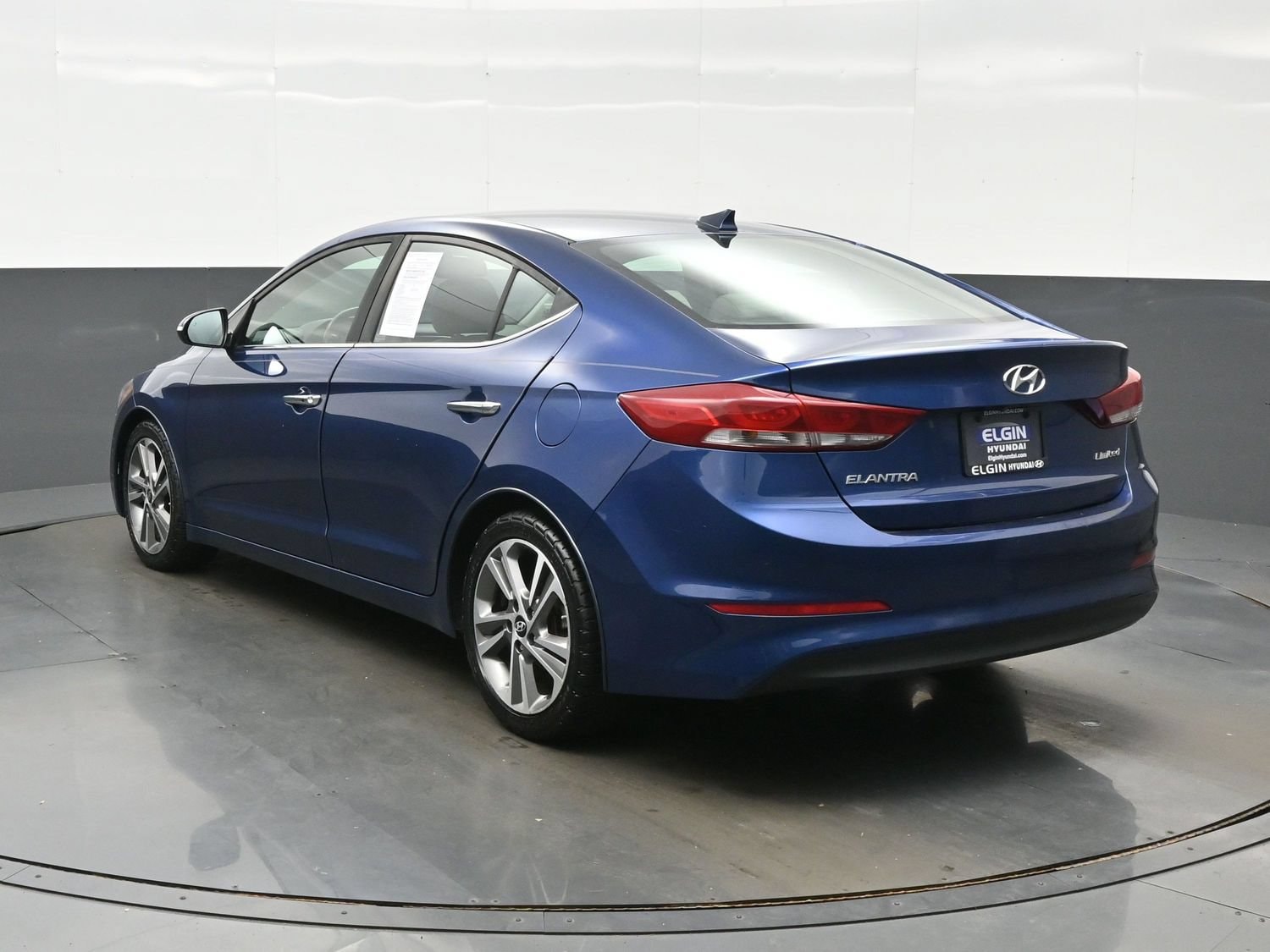 2017 Hyundai Elantra Limited - Photo 4