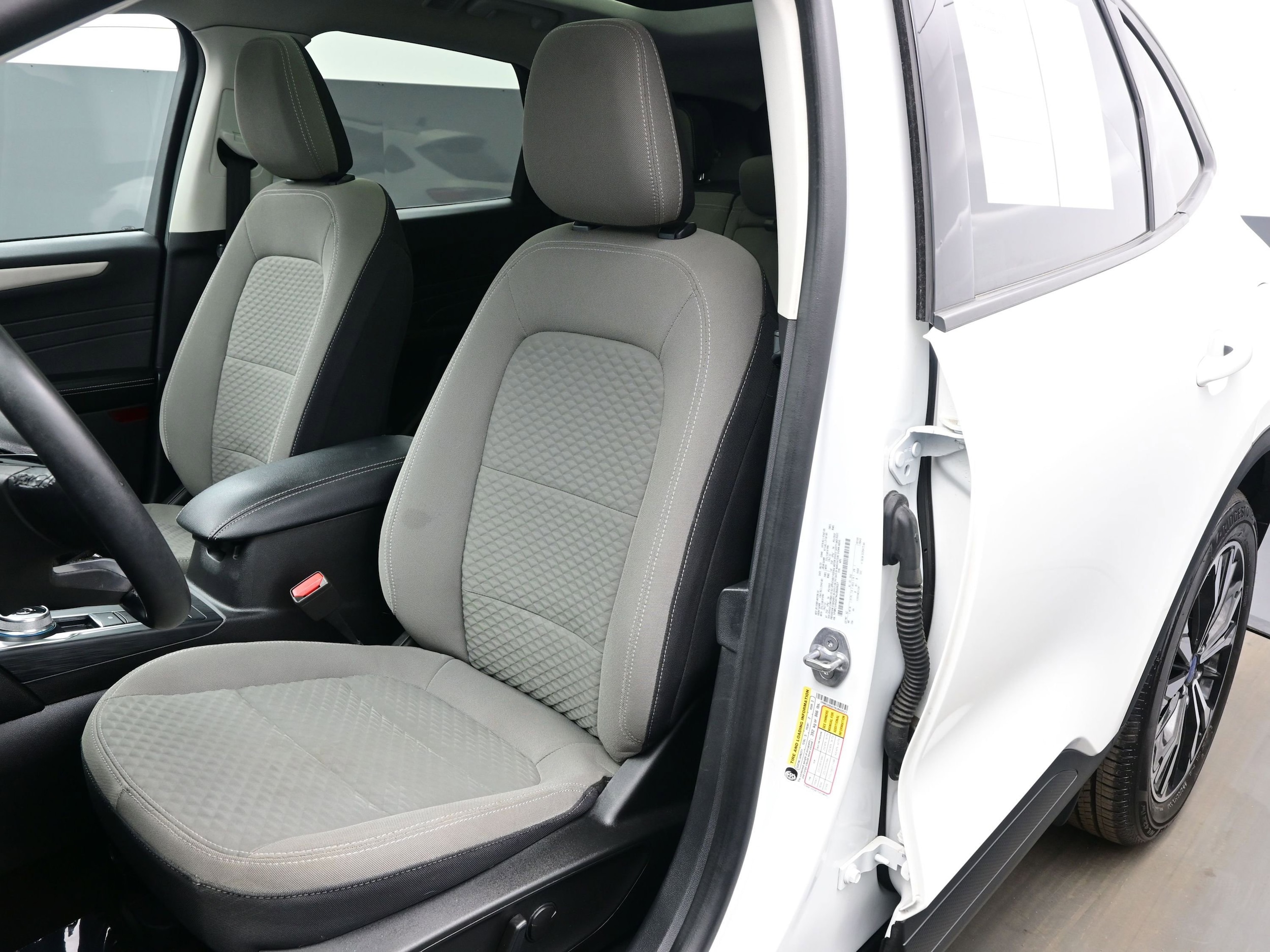 2022 Ford Escape SE - Photo 12
