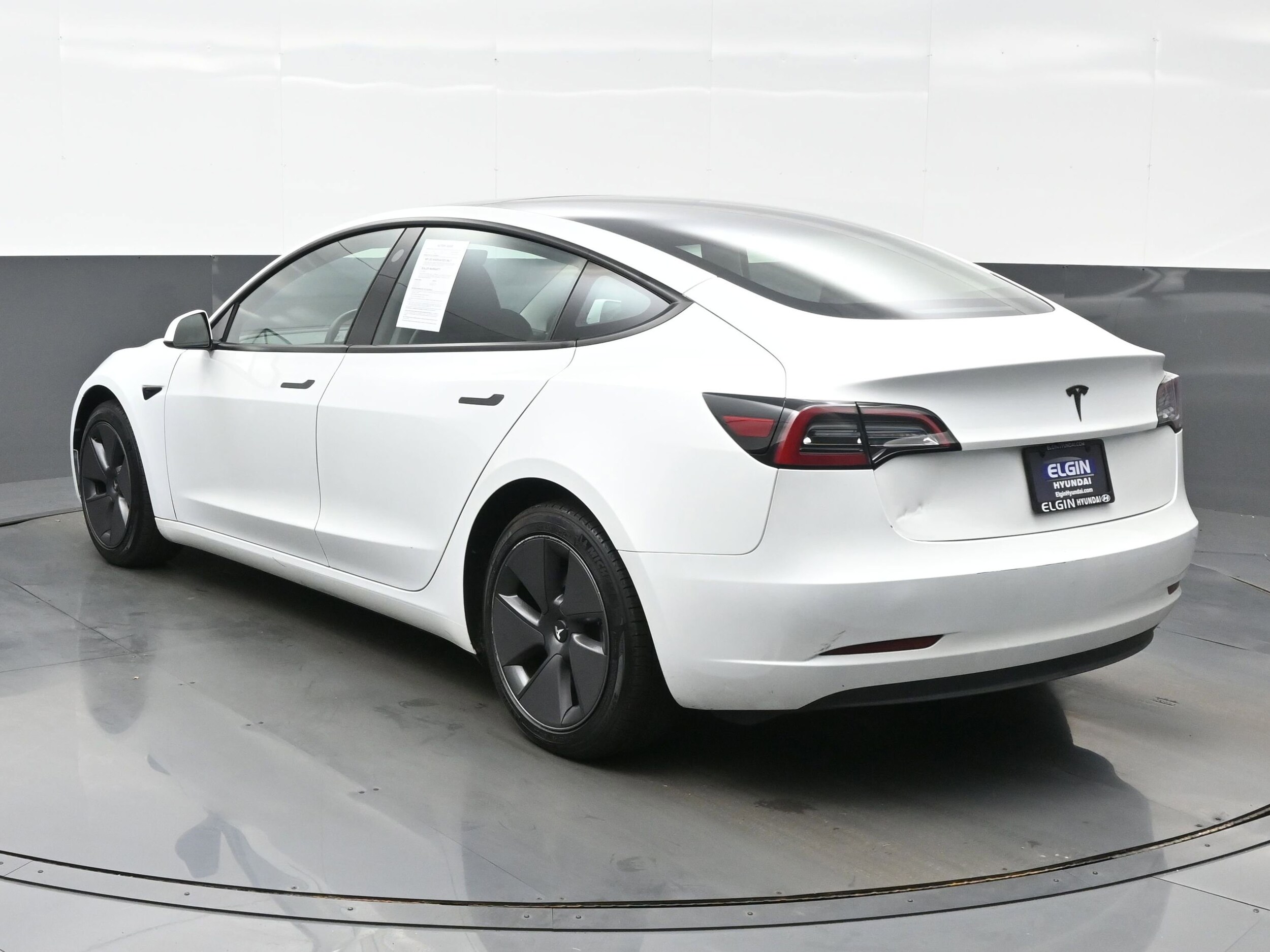 2023 Tesla Model 3 photo 4