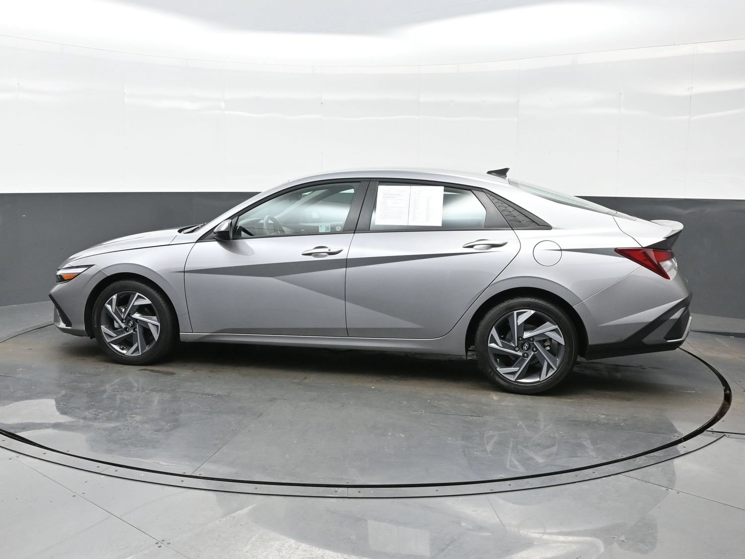 Used 2025 Hyundai Elantra SEL Sport Sedan