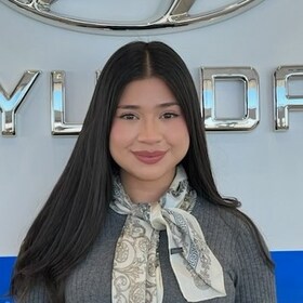 Staff member Yesenia R from ID_b0bd9129455c