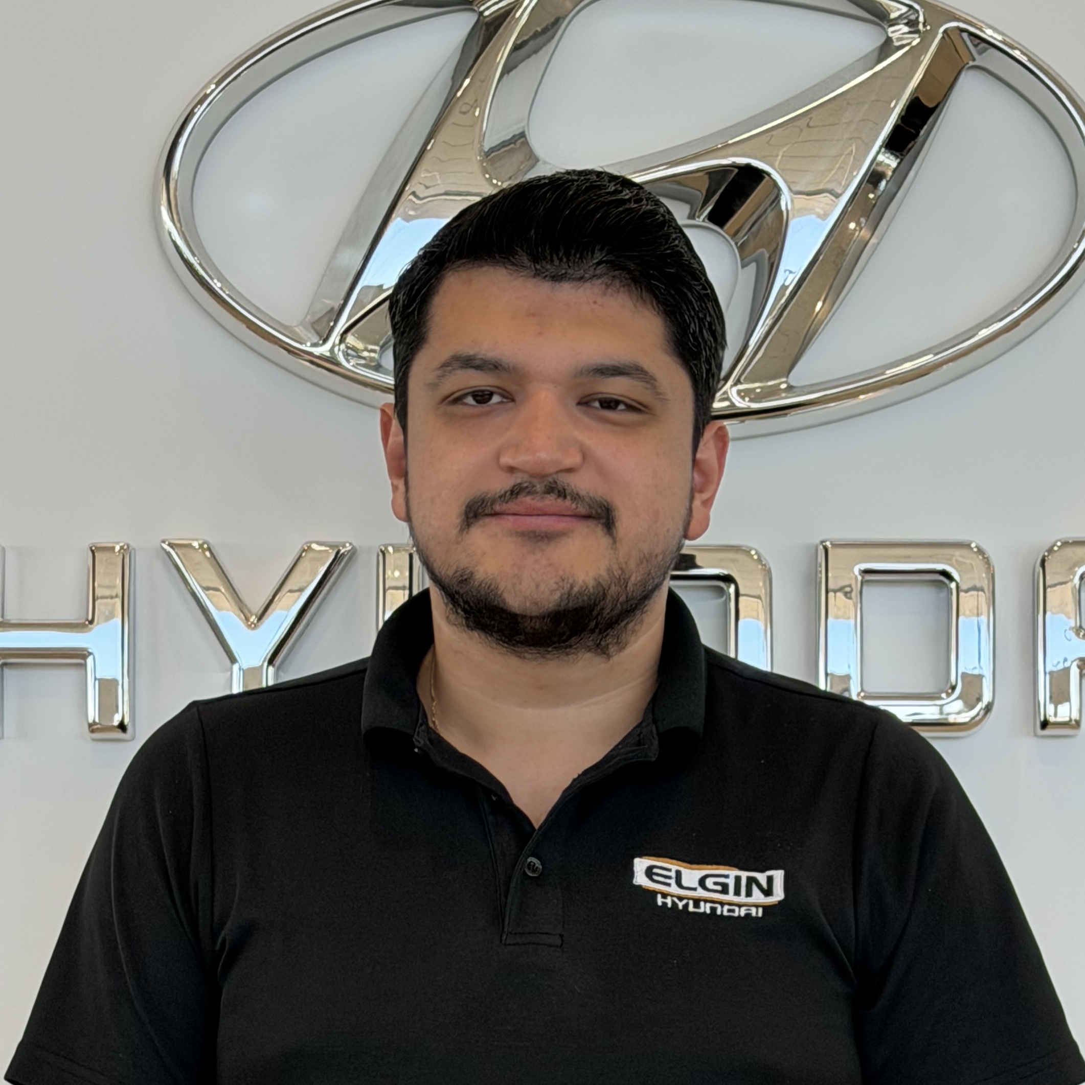 Staff member Alejandro A from ID_9c11a9ec306d