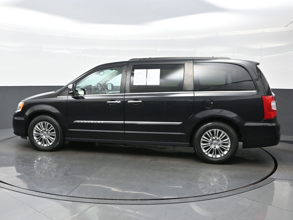 Used 2016 Chrysler Town & Country Touring-L Anniversary Edition Van