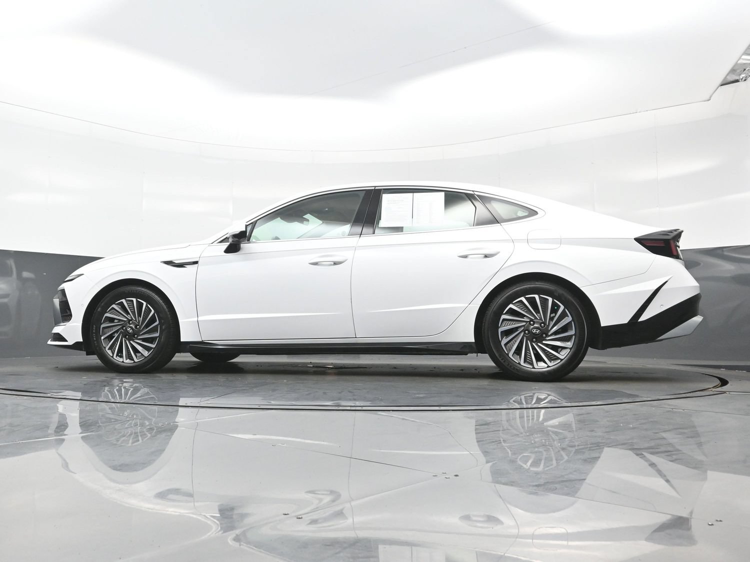 2026 Hyundai Sonata Hybrid Limited - Photo 29