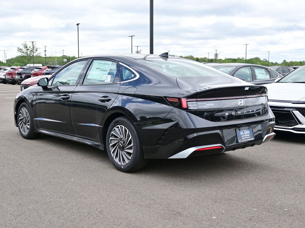 Used 2025 Hyundai Sonata Hybrid SEL Sedan