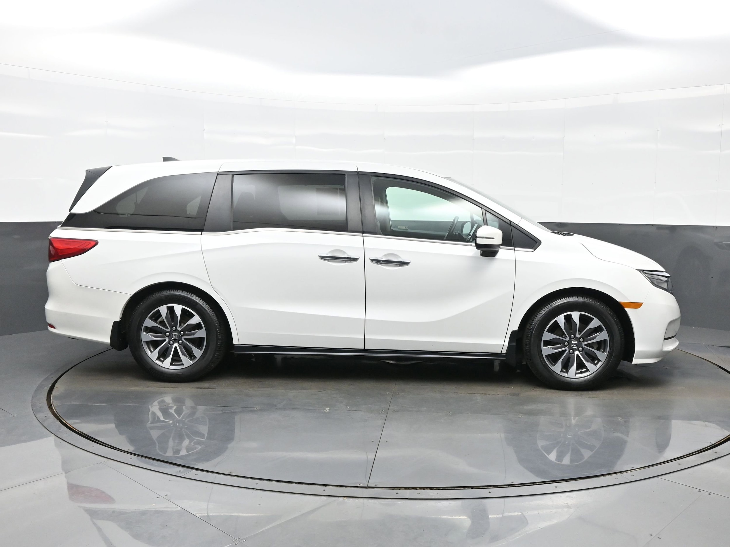 2022 Honda Odyssey EX-L - Photo 7